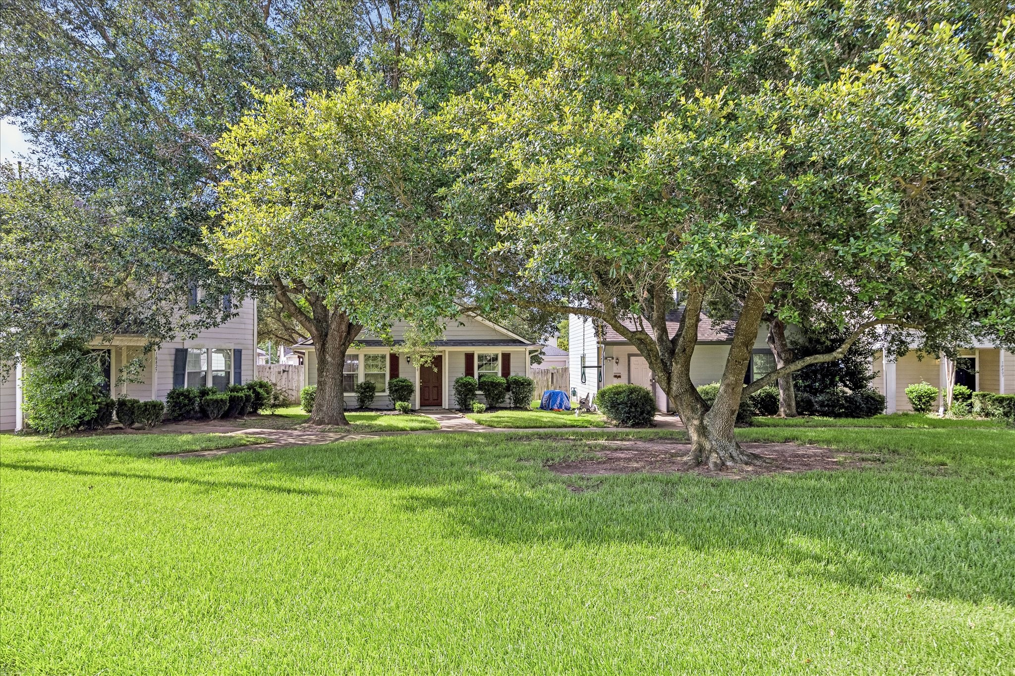 10819 Cobblecreek Way Property Photo 6