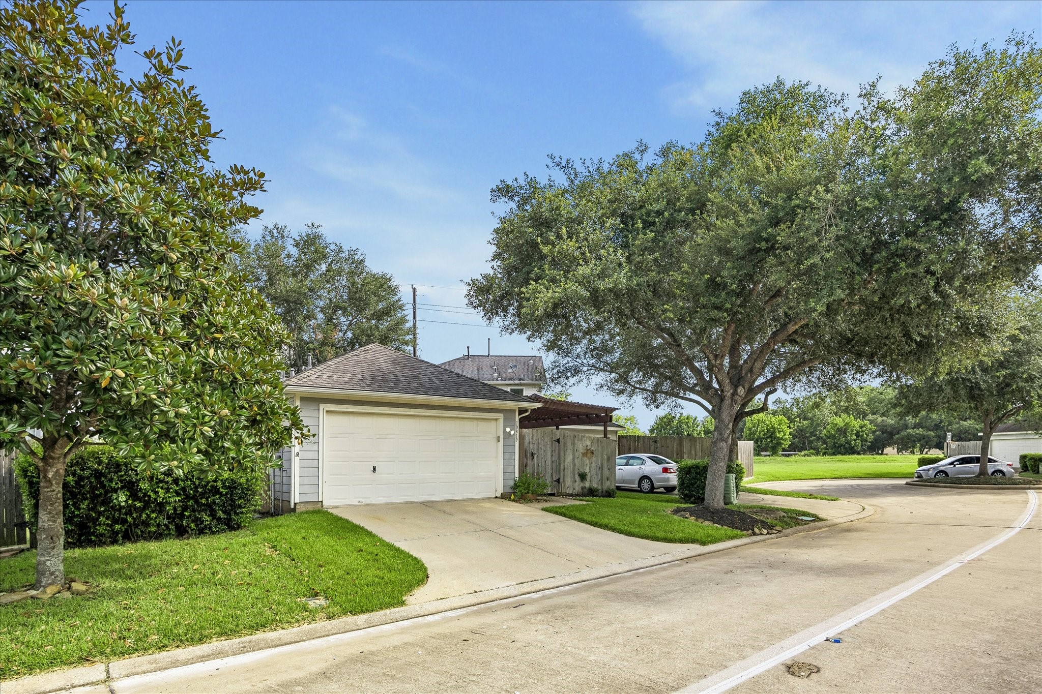 10819 Cobblecreek Way Property Photo 8