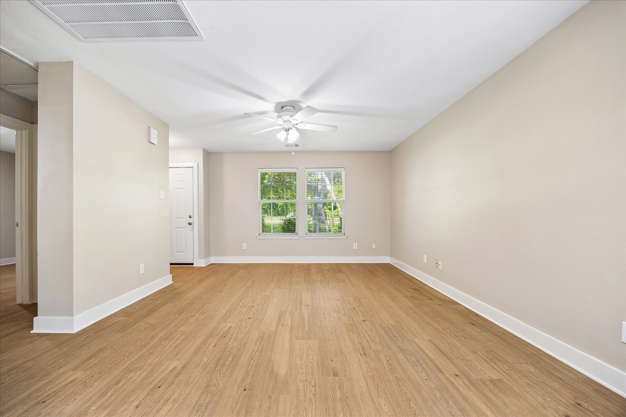 10819 Cobblecreek Way Property Photo 12