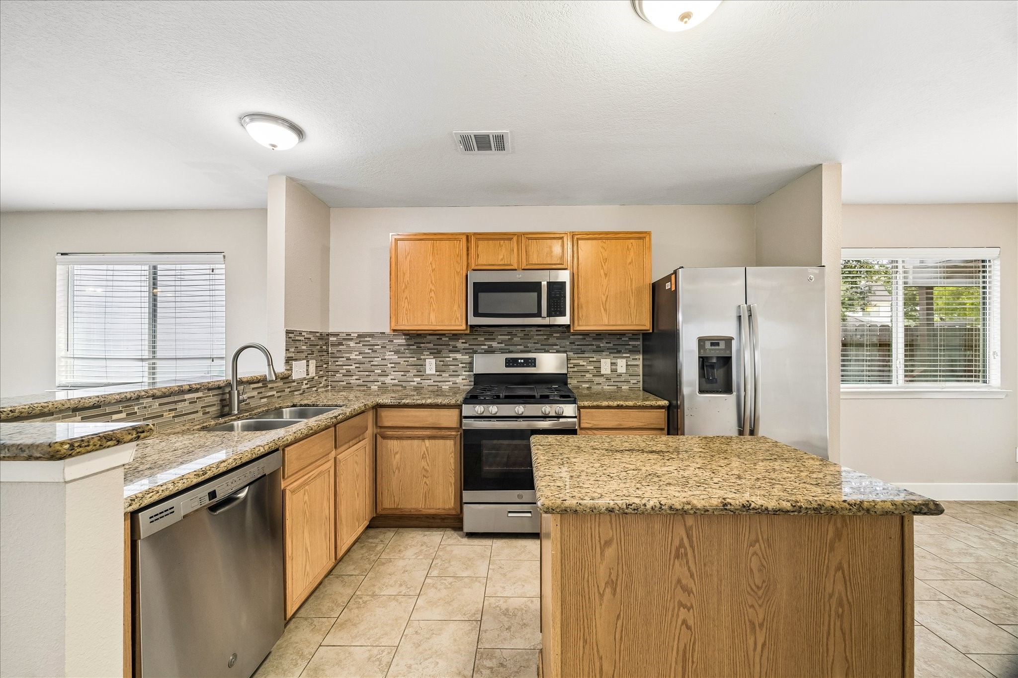 10819 Cobblecreek Way Property Photo 16