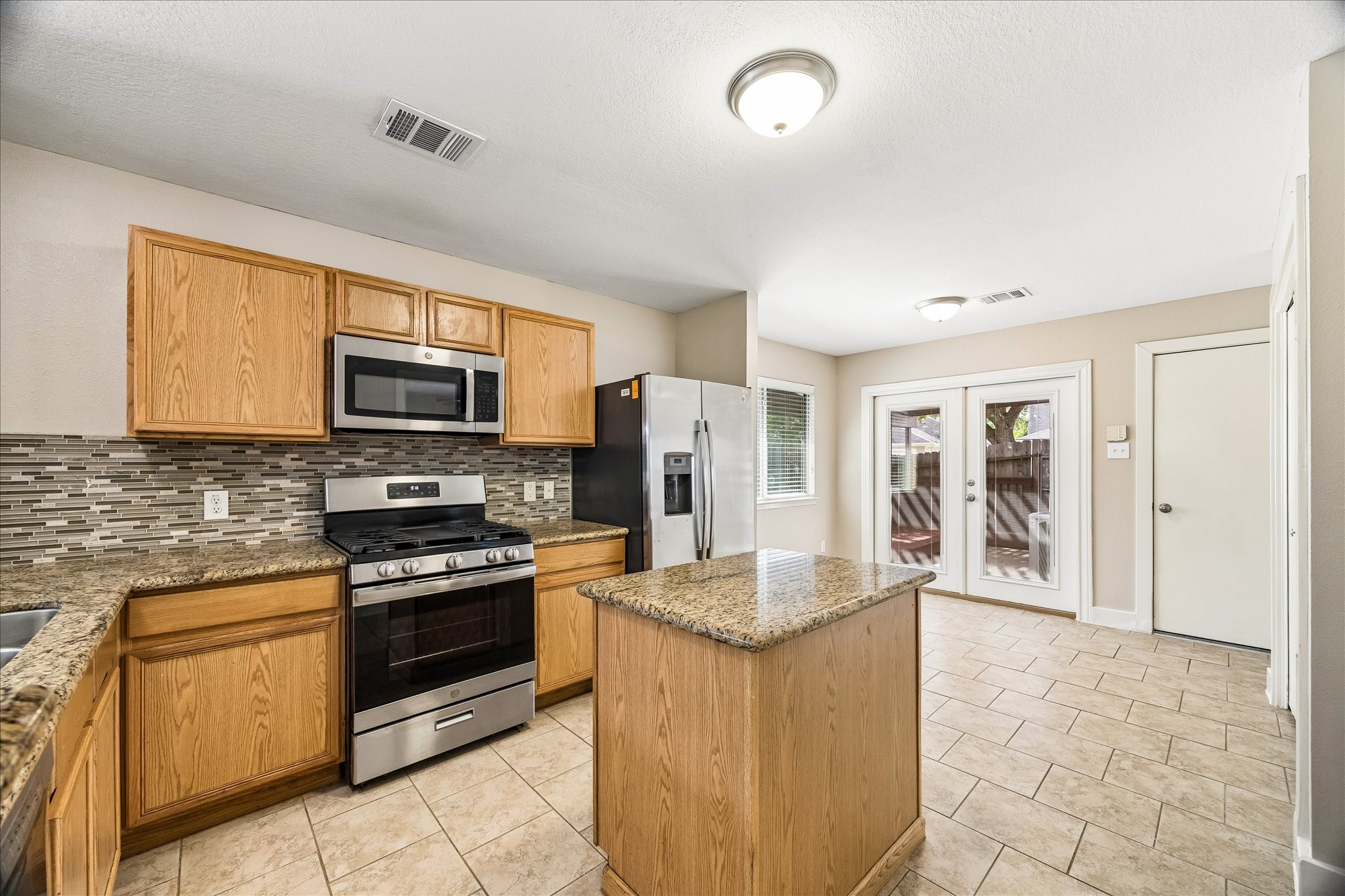 10819 Cobblecreek Way Property Photo 18