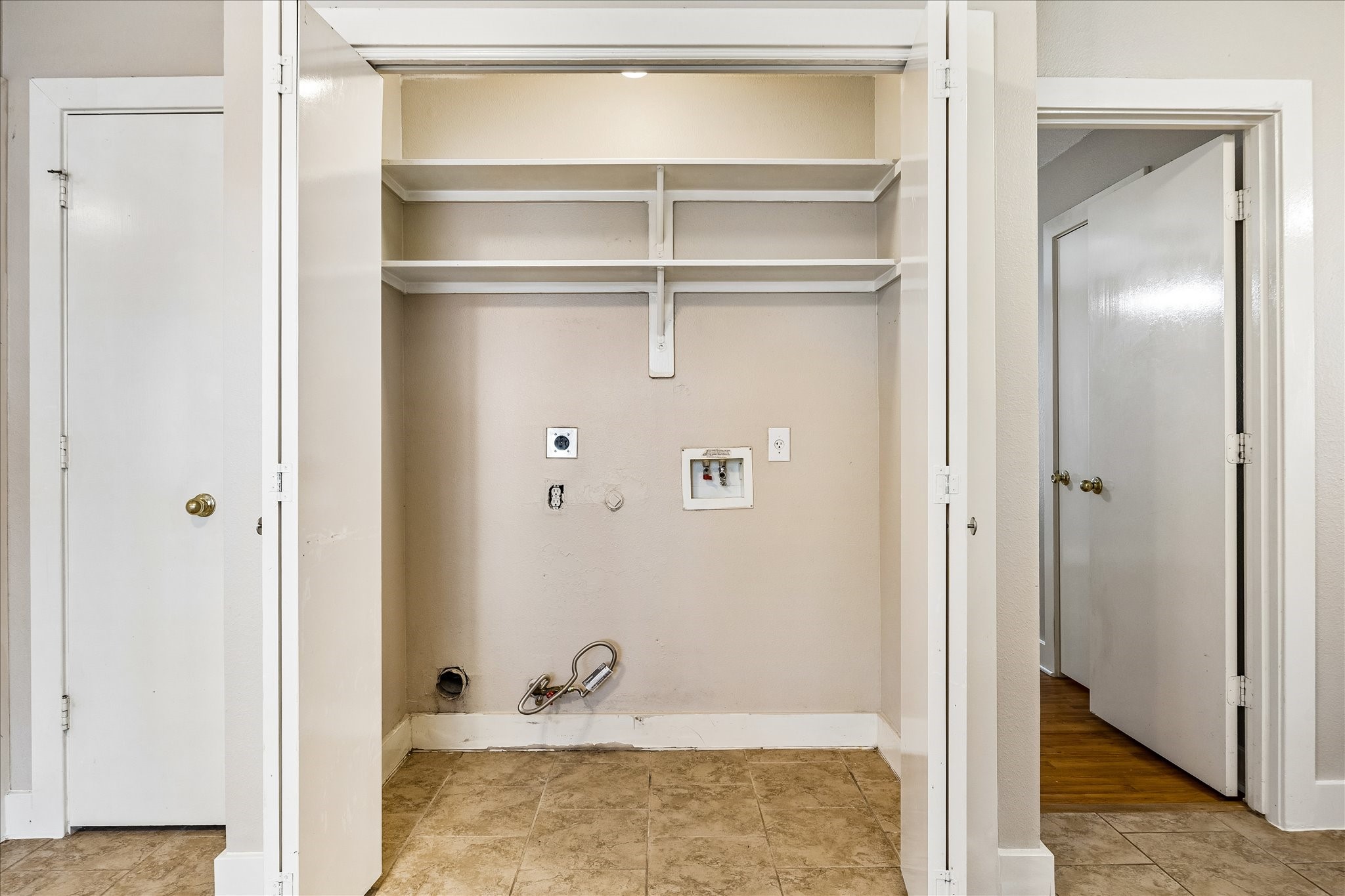 10819 Cobblecreek Way Property Photo 23
