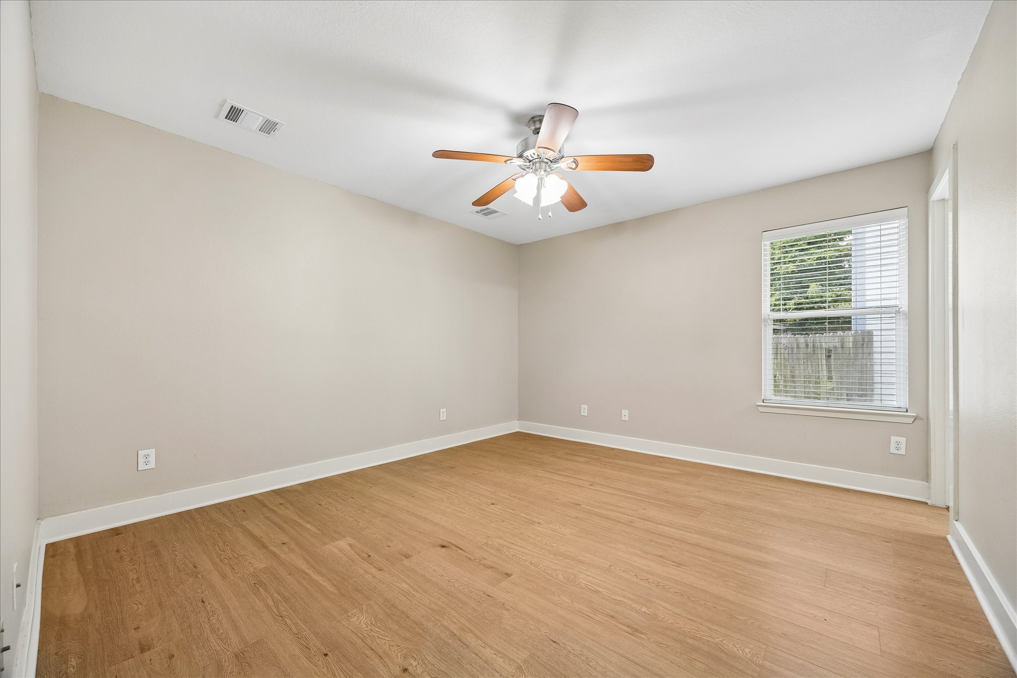 10819 Cobblecreek Way Property Photo 24