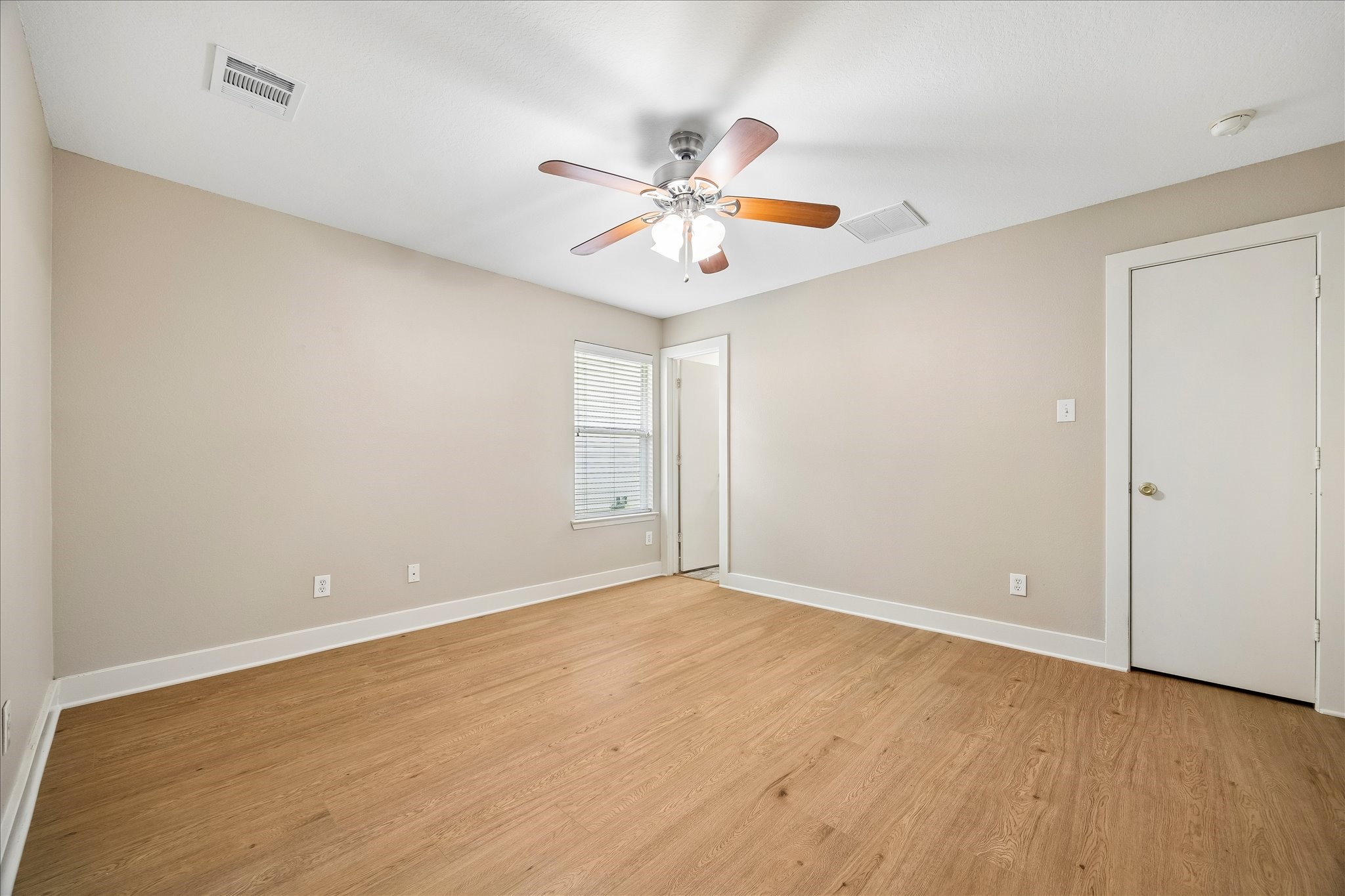 10819 Cobblecreek Way Property Photo 25