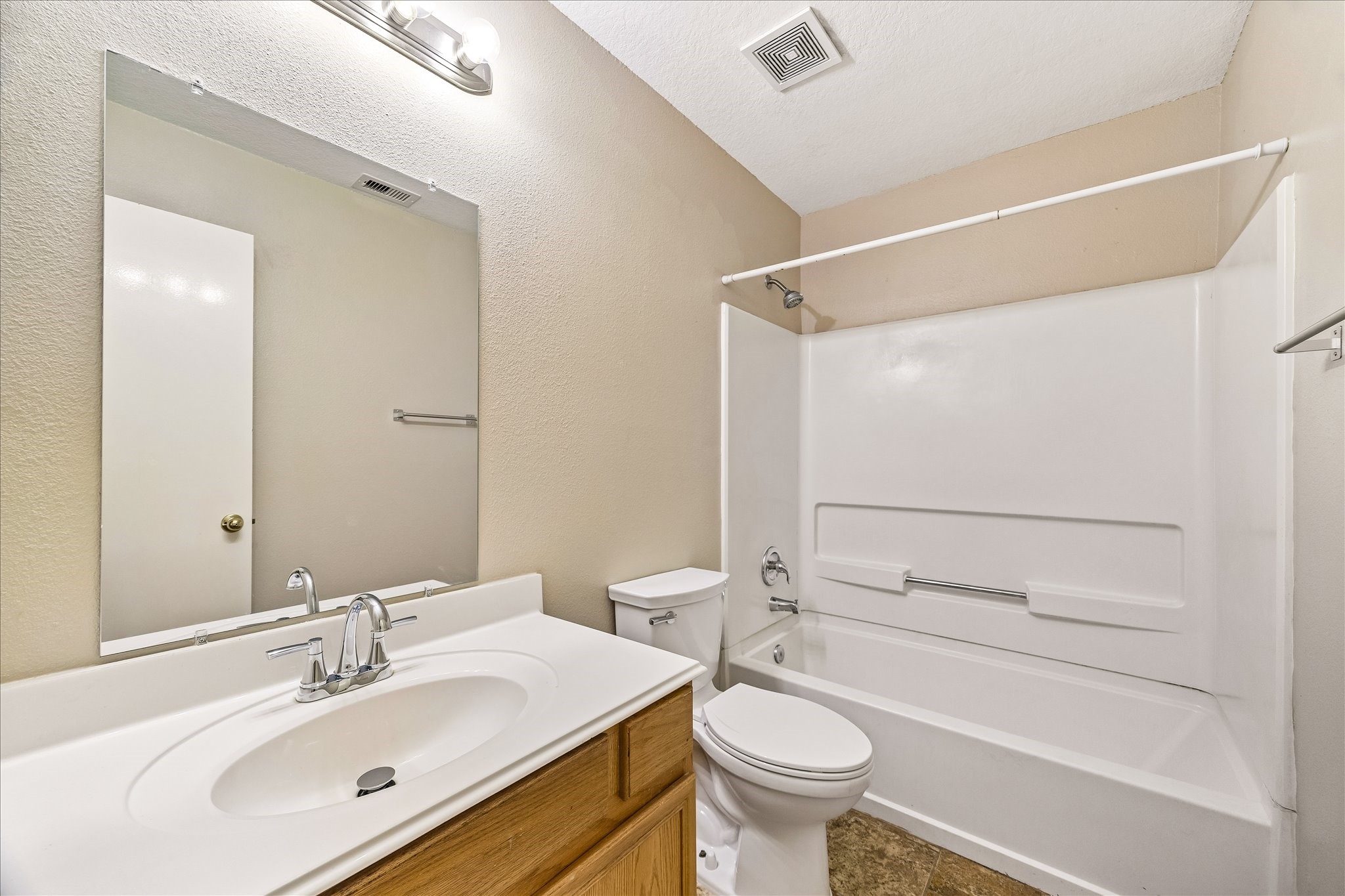 10819 Cobblecreek Way Property Photo 31