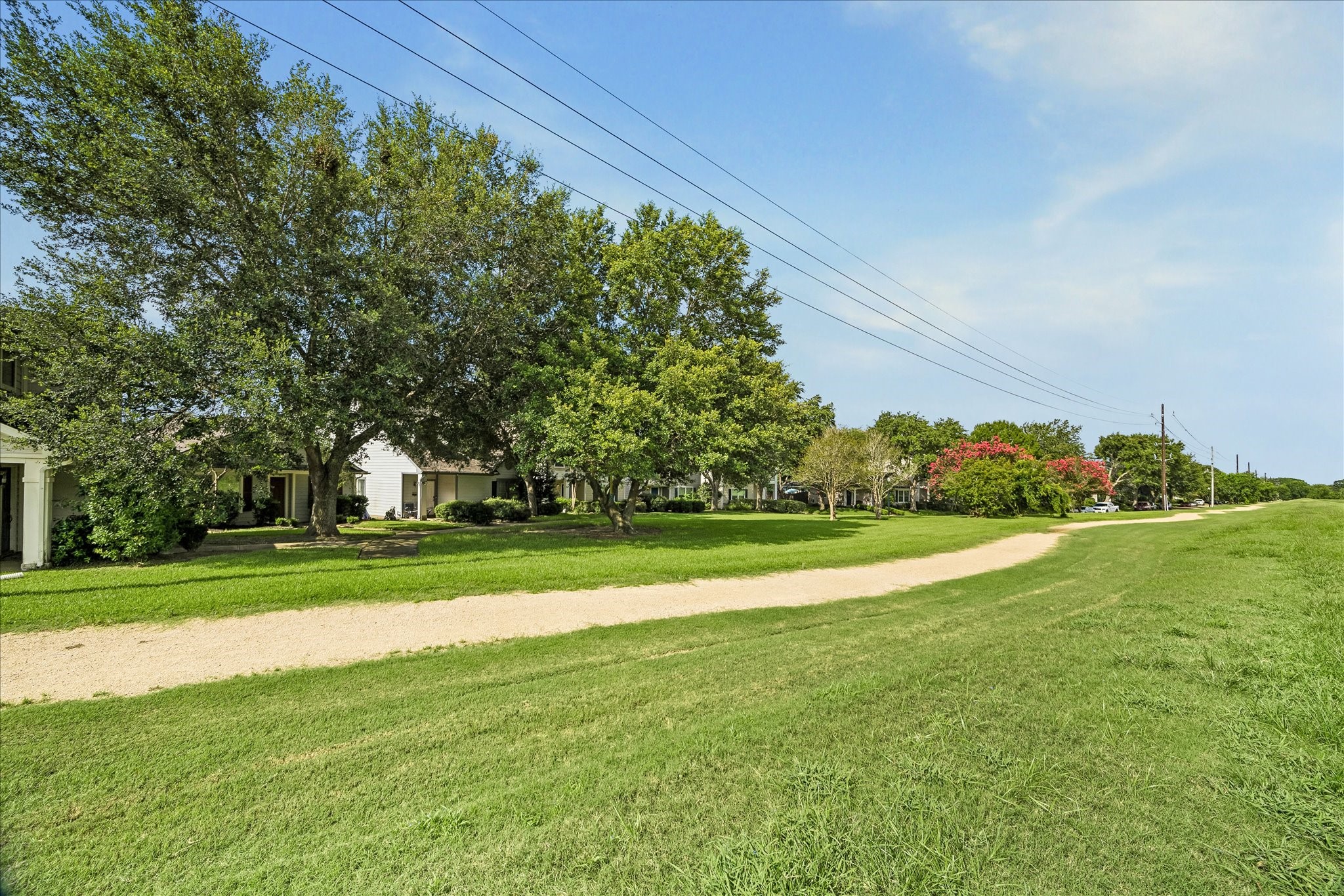 10819 Cobblecreek Way Property Photo 39