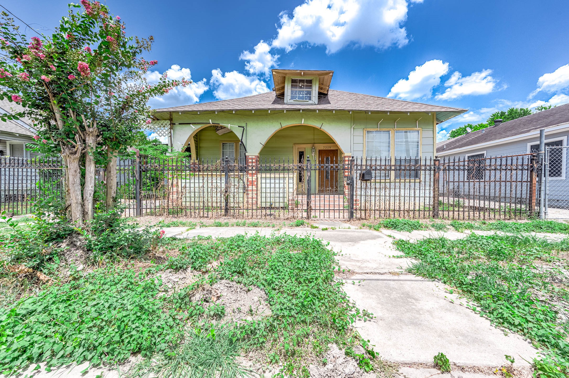 7309 Avenue E Property Photo 8