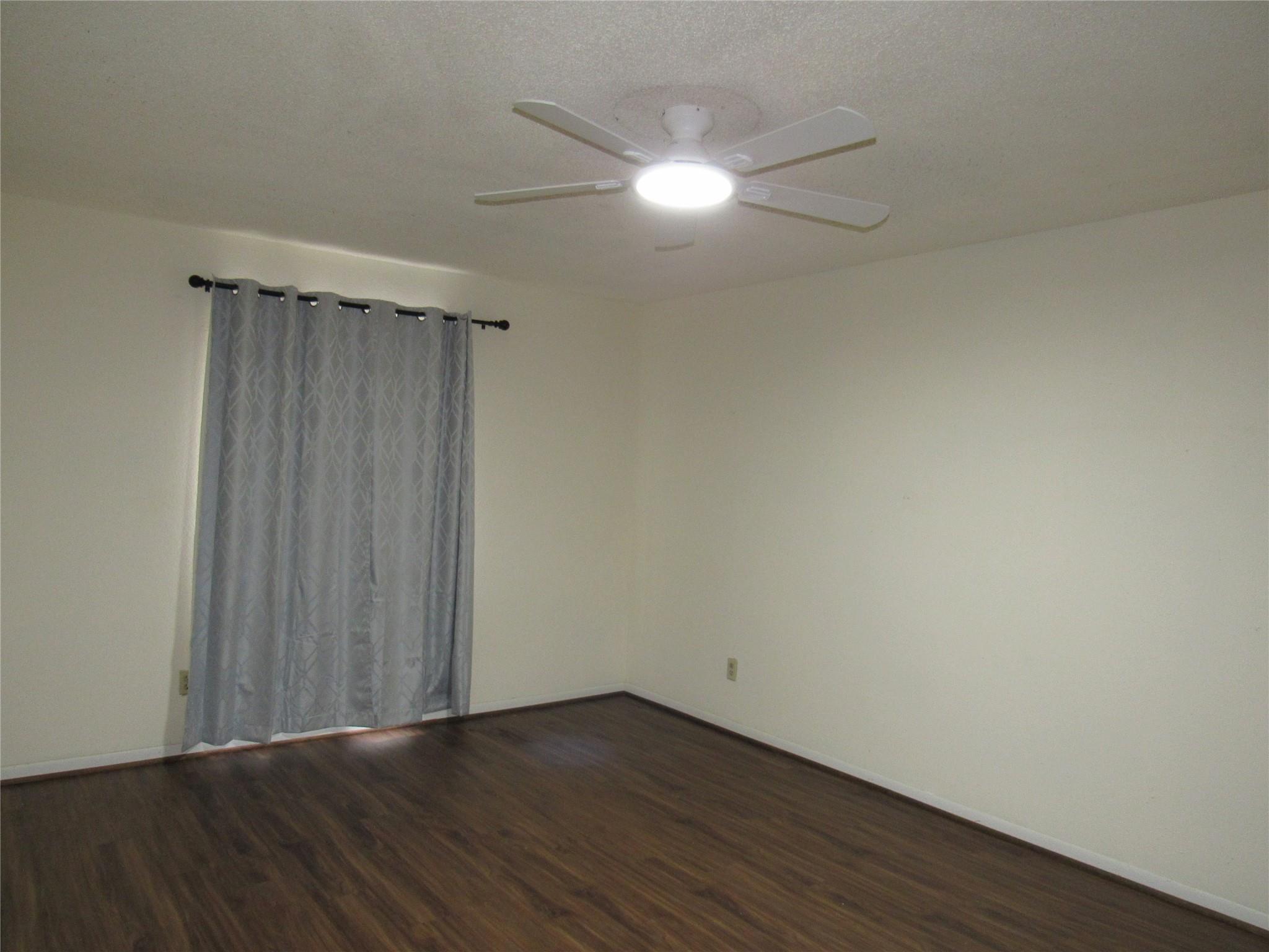 17401 Red Oak Drive 82 Property Photo 23