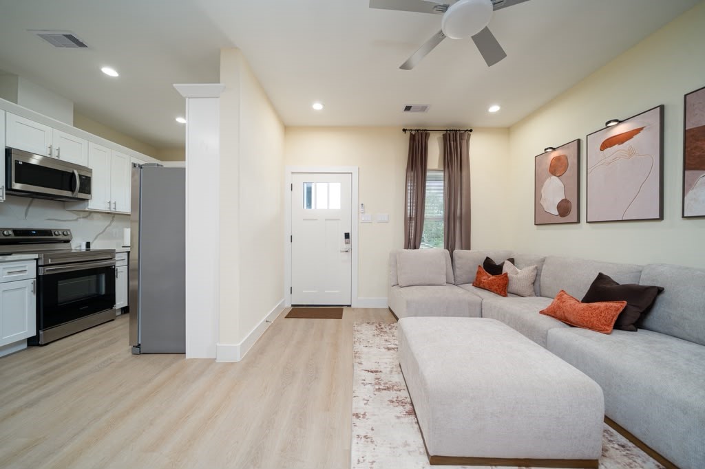 6743 Madrid St Street B Property Photo 5