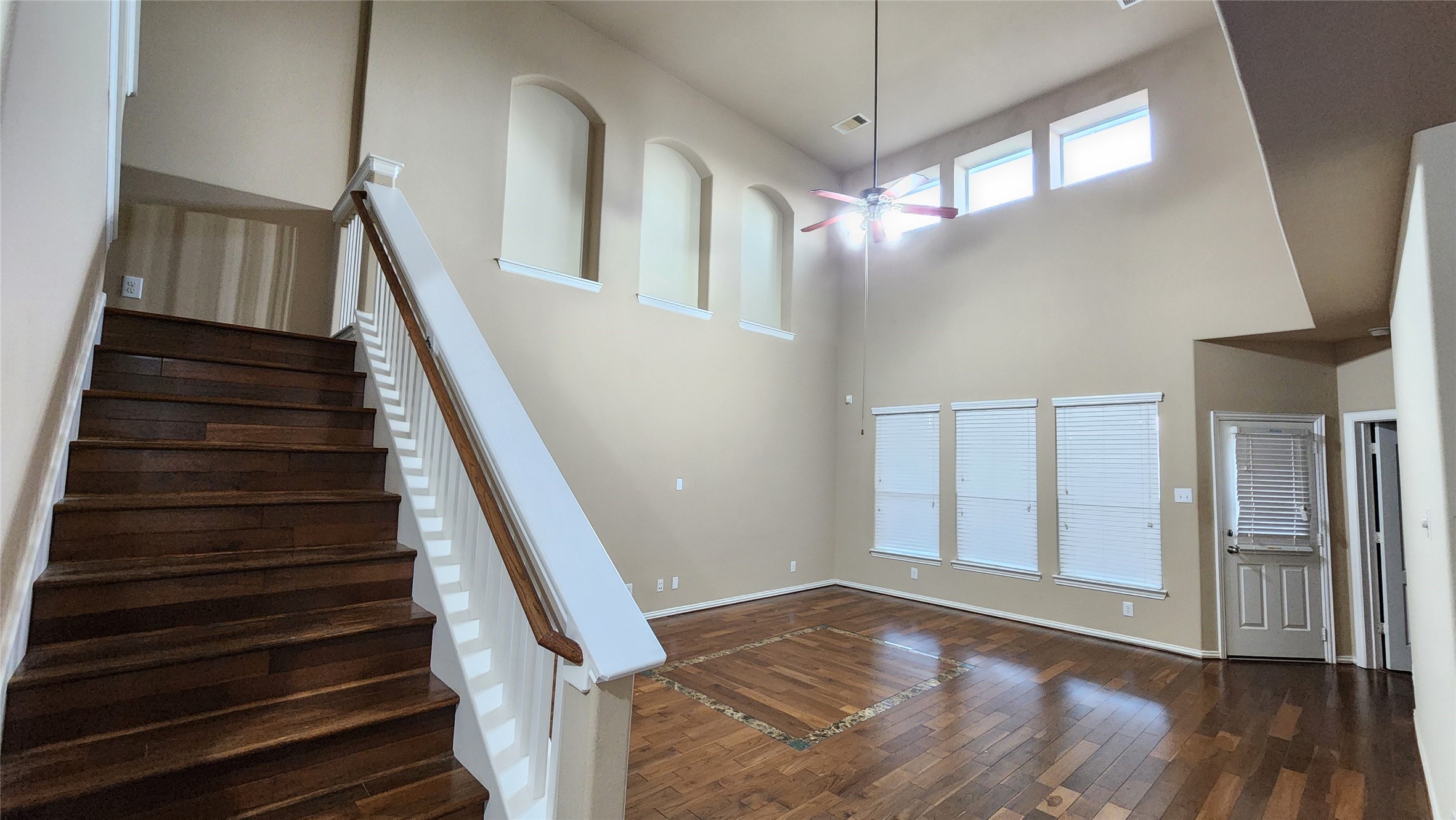 26939 Glacier Creek Drive Property Photo 4