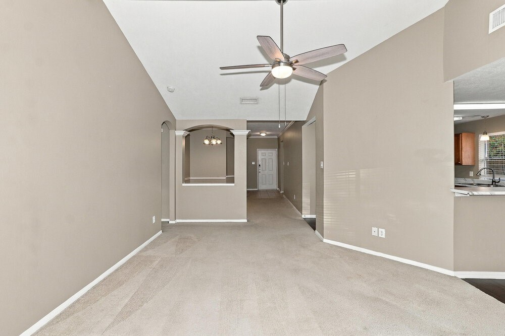 3122 Rainpark Lane Property Photo 3