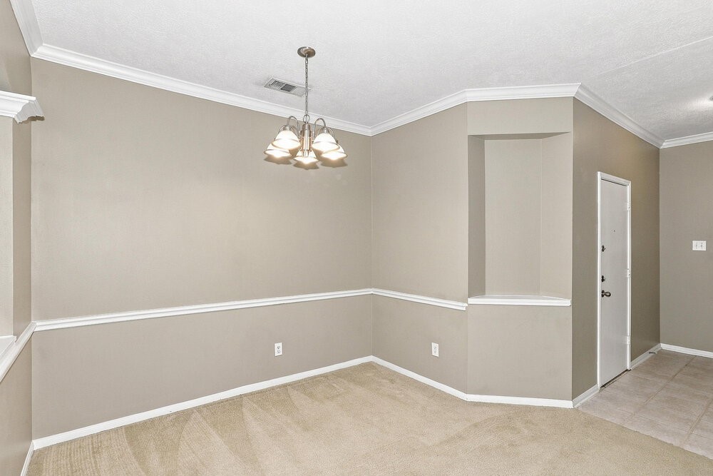 3122 Rainpark Lane Property Photo 5