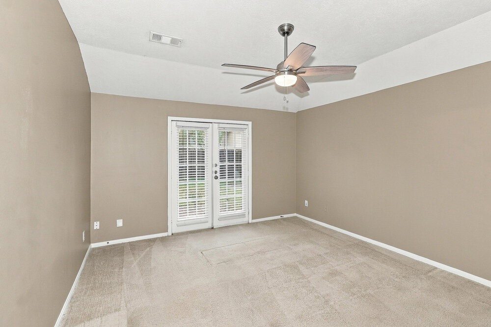 3122 Rainpark Lane Property Photo 8