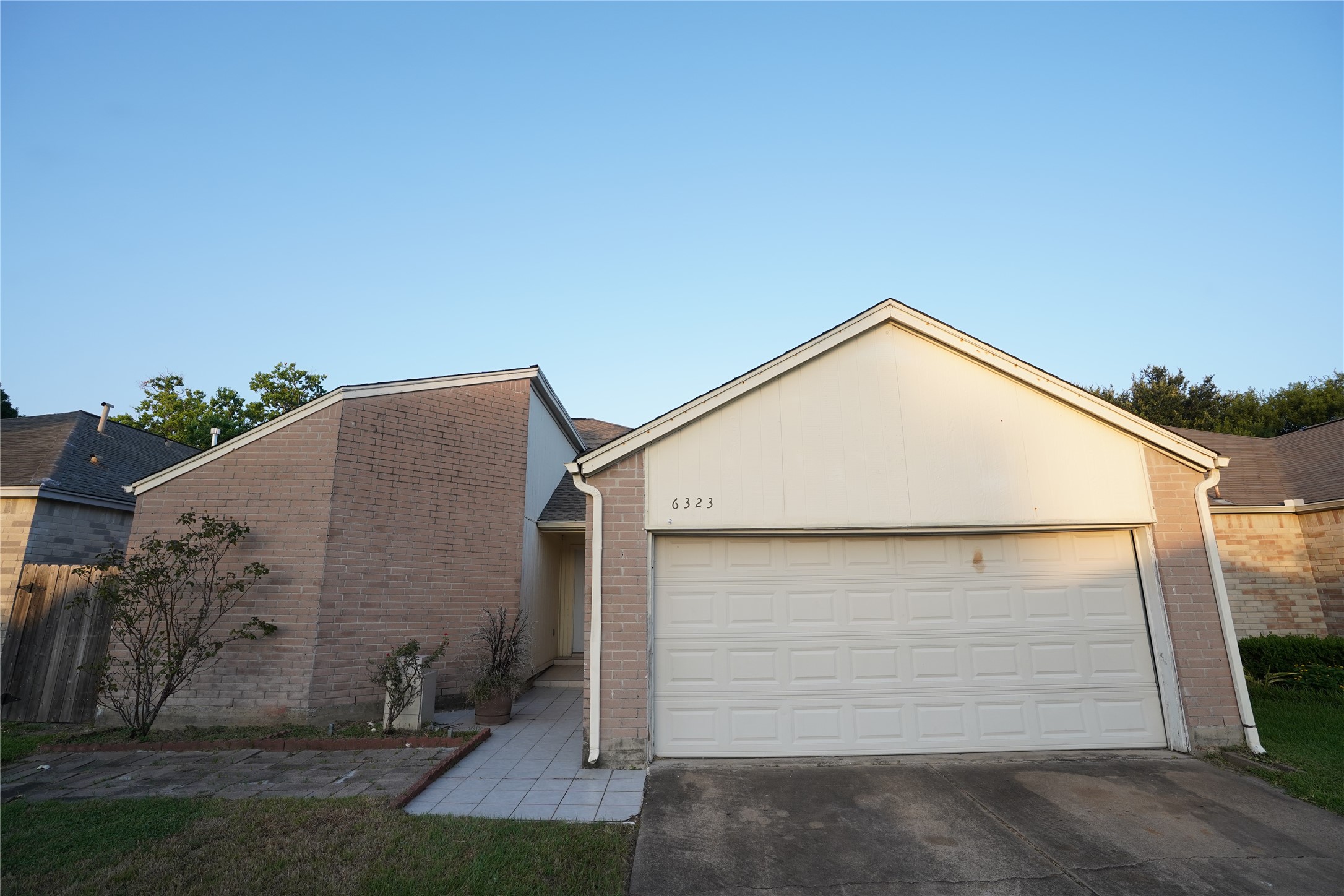6323 Gladewell Drive Property Photo 1
