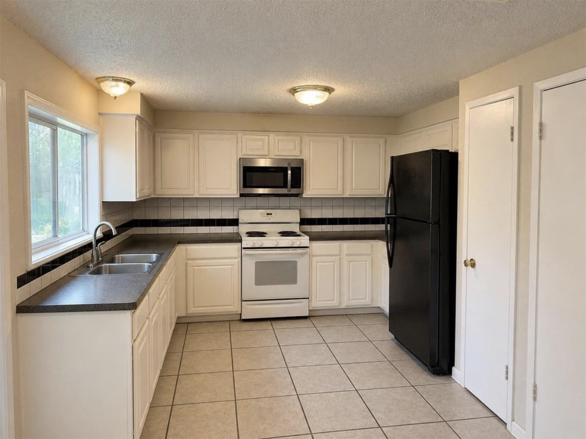 13535 Shadow Run Drive Property Photo 7
