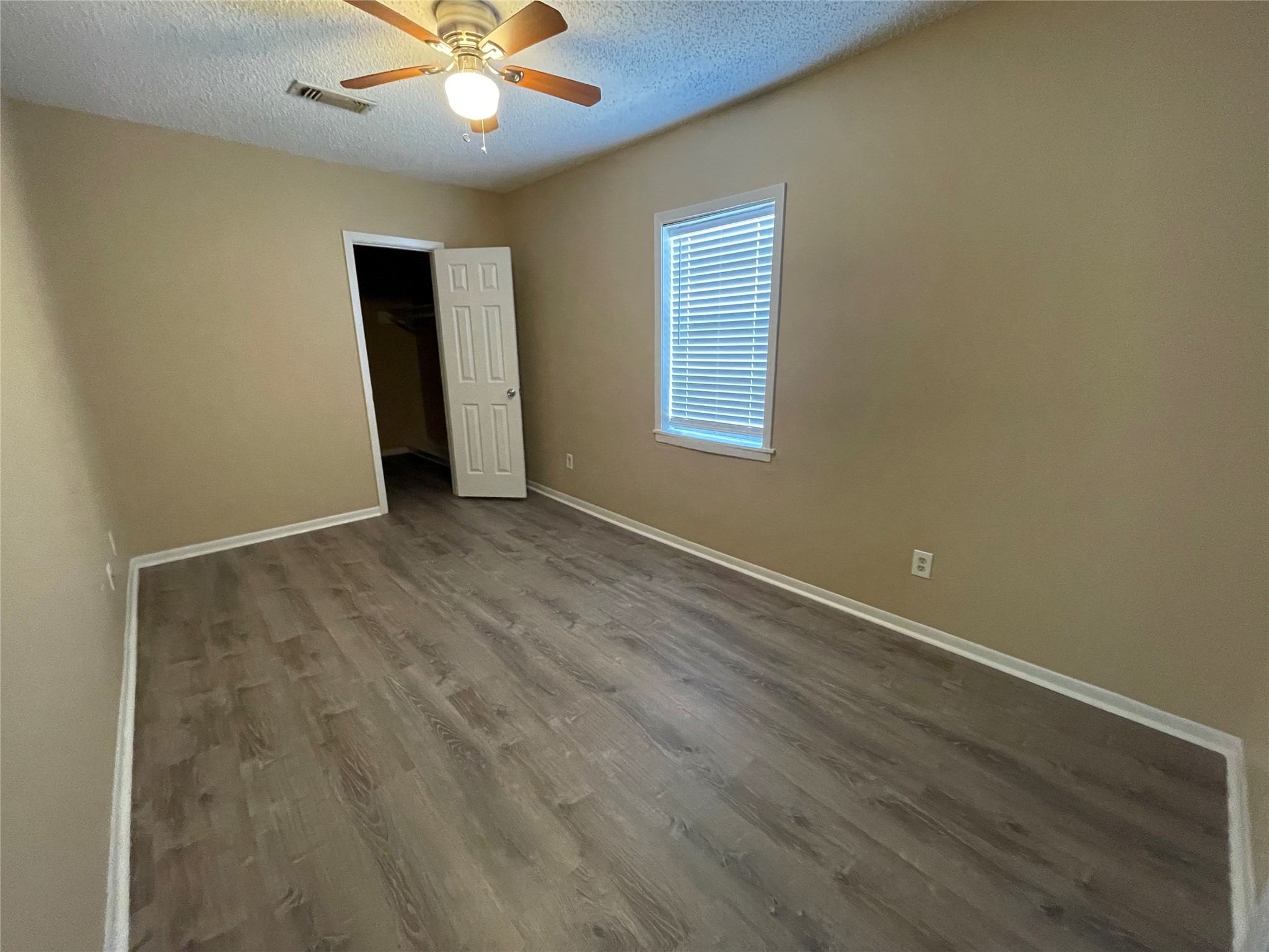 802 Avenue K 3 Property Photo 6