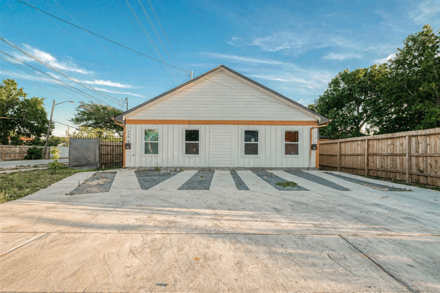 336 De Haven Street A Property Photo 2