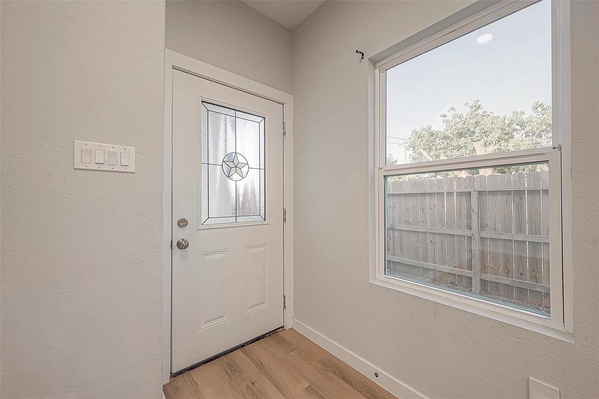 336 De Haven Street A Property Photo 6