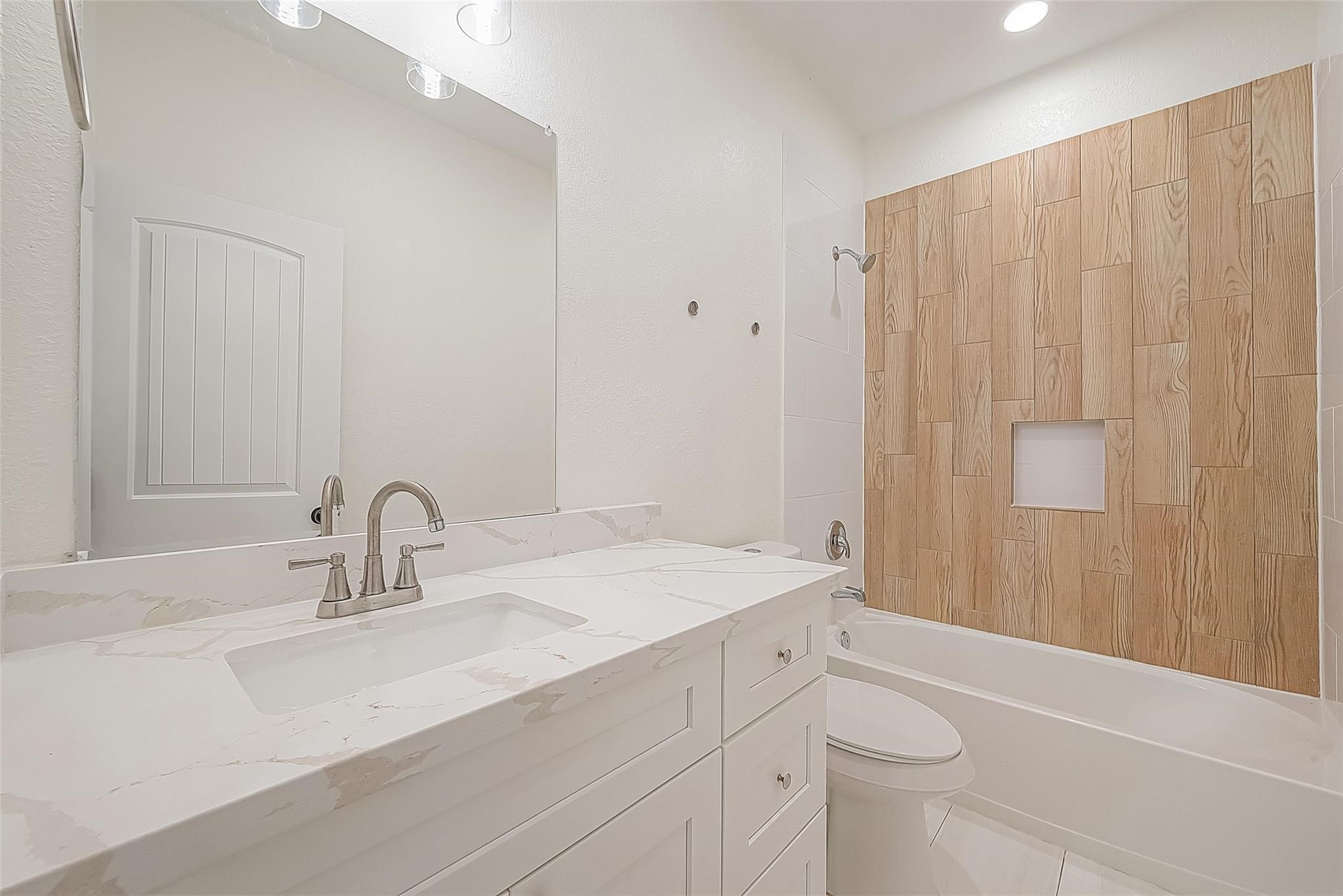 336 De Haven Street A Property Photo 18