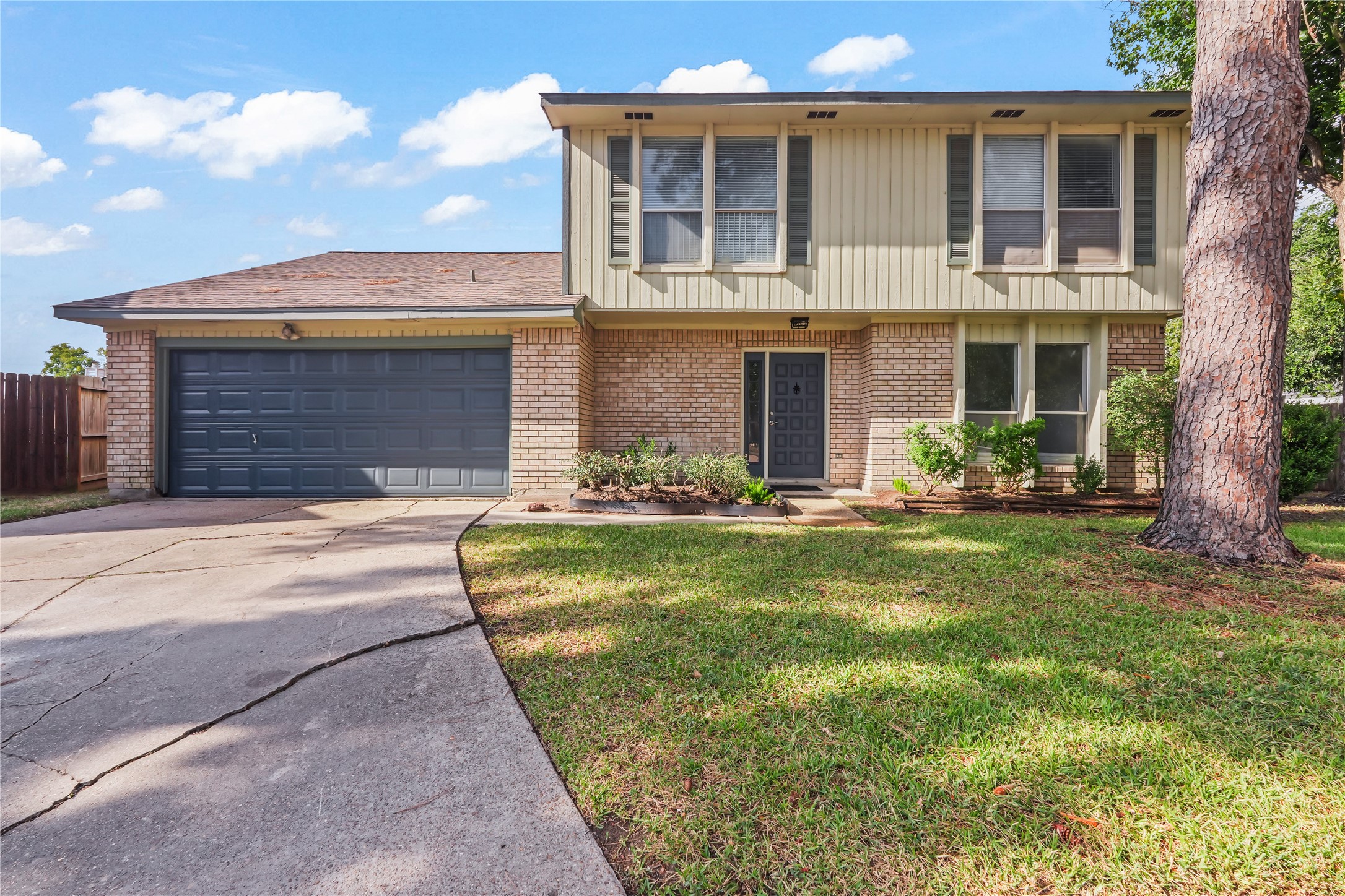 15506 Sungold Court Property Photo 1