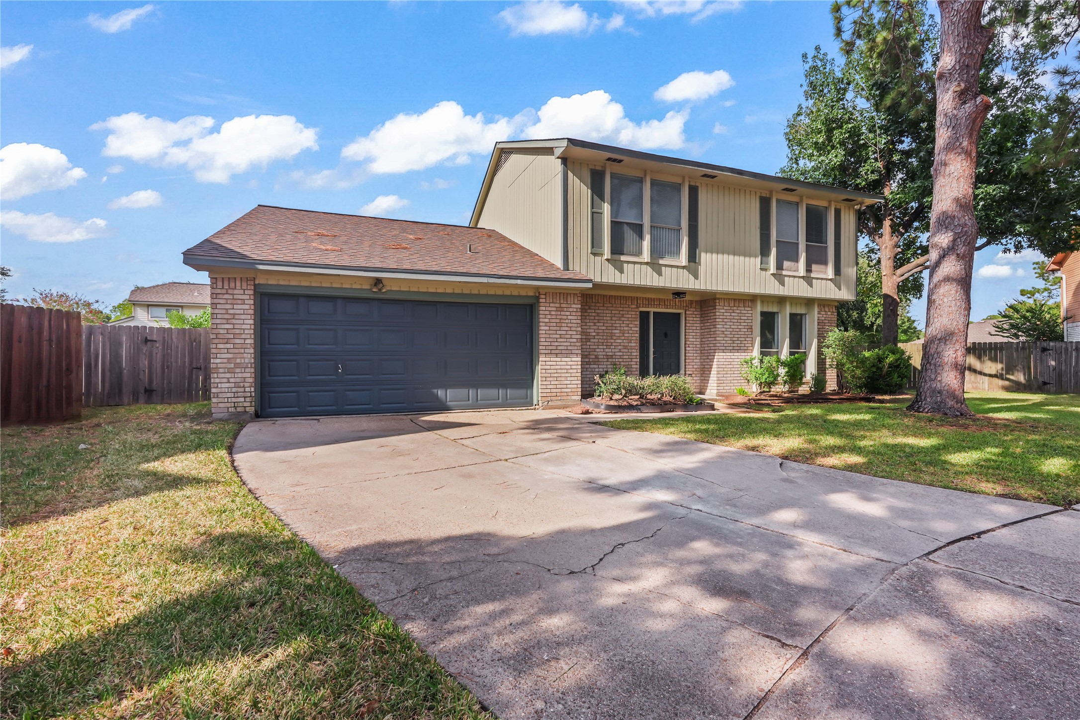 15506 Sungold Court Property Photo 2
