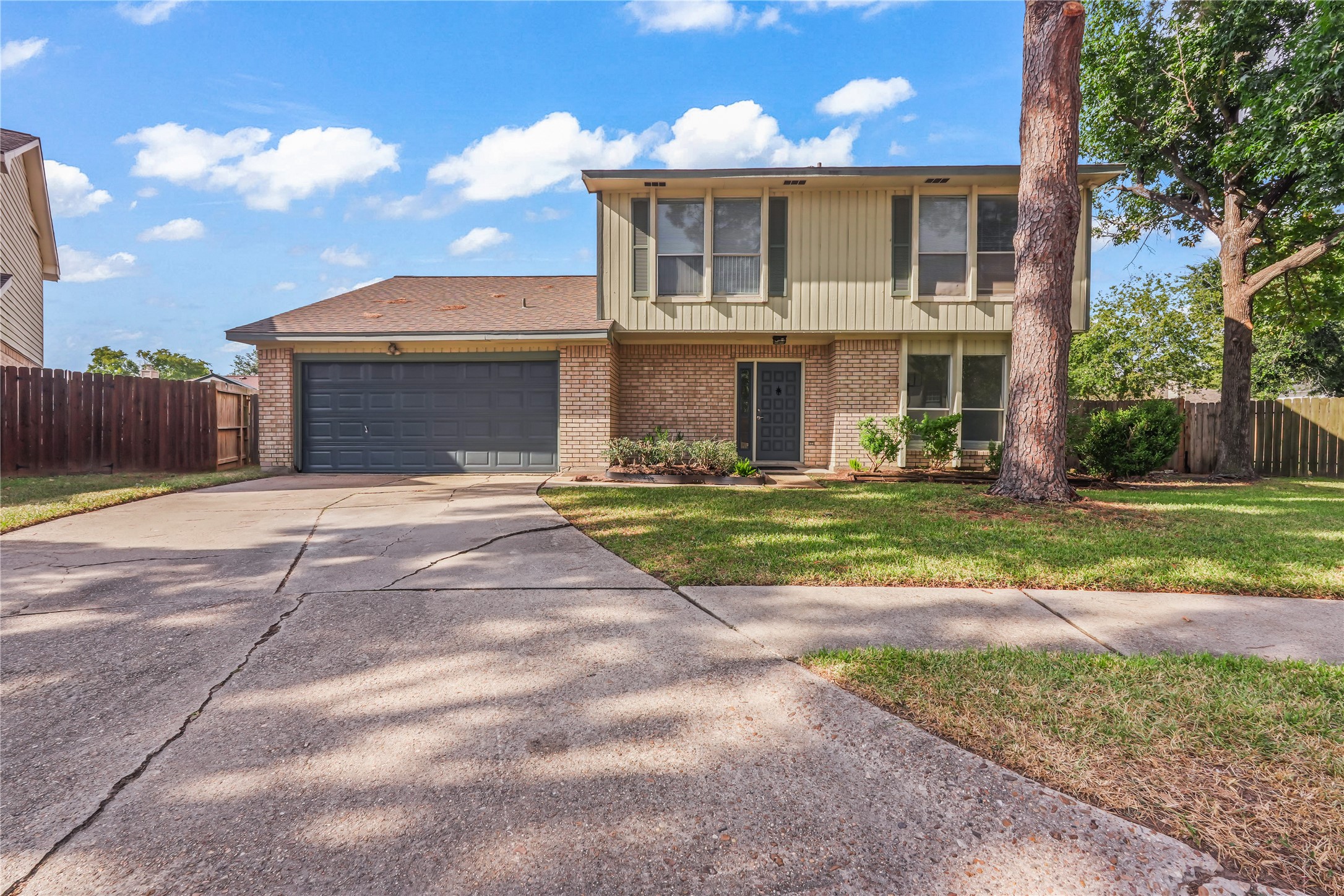 15506 Sungold Court Property Photo 3