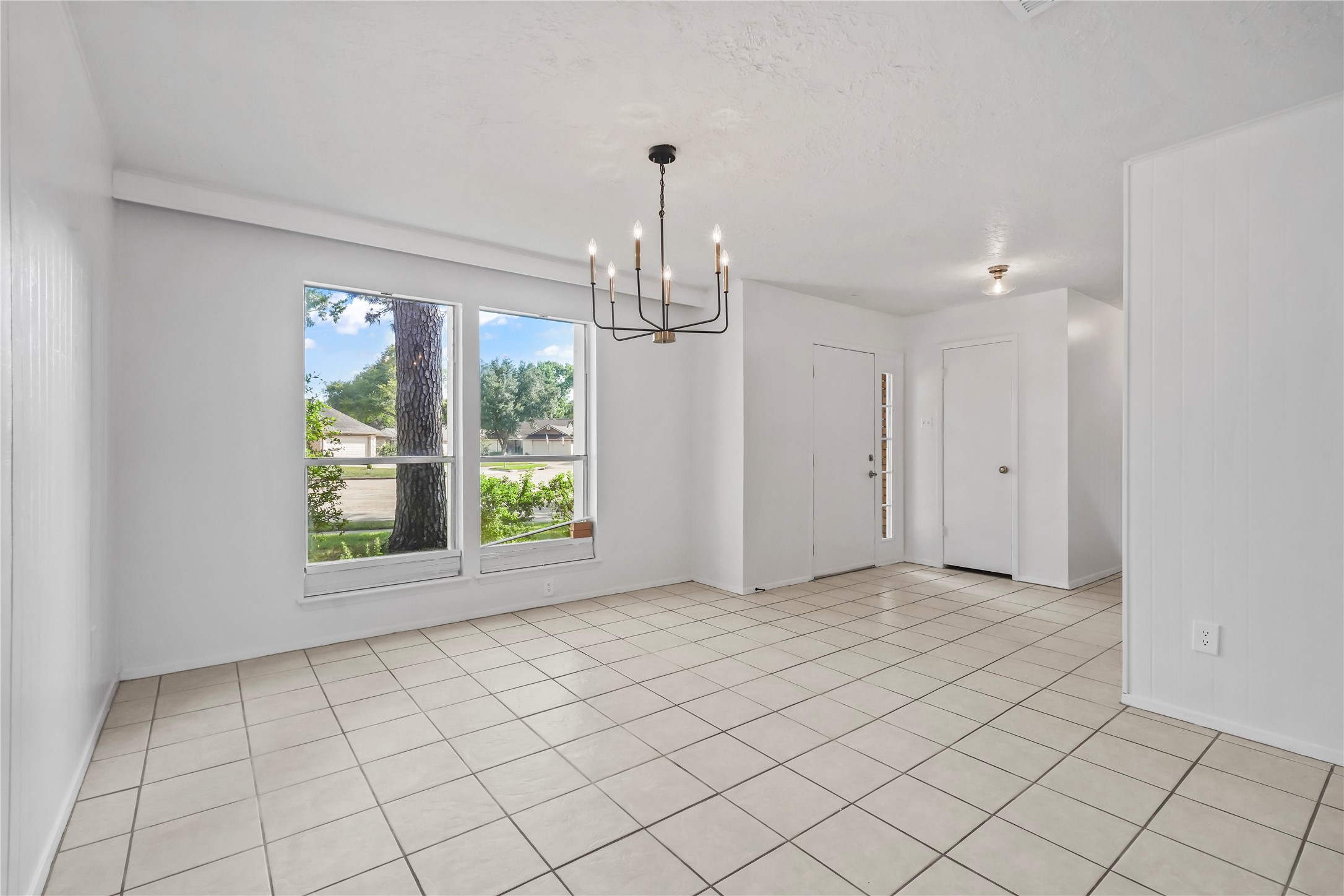 15506 Sungold Court Property Photo 6