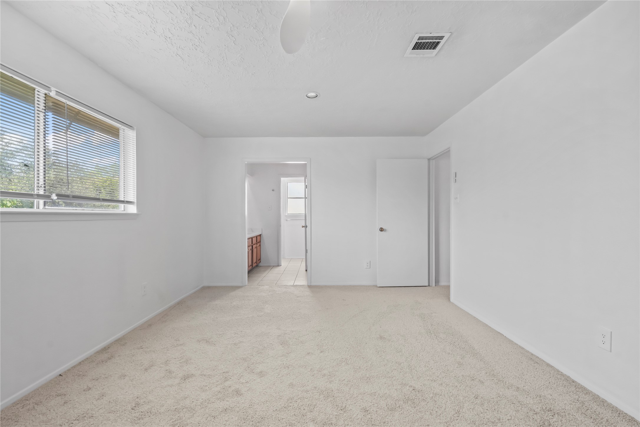 15506 Sungold Court Property Photo 12