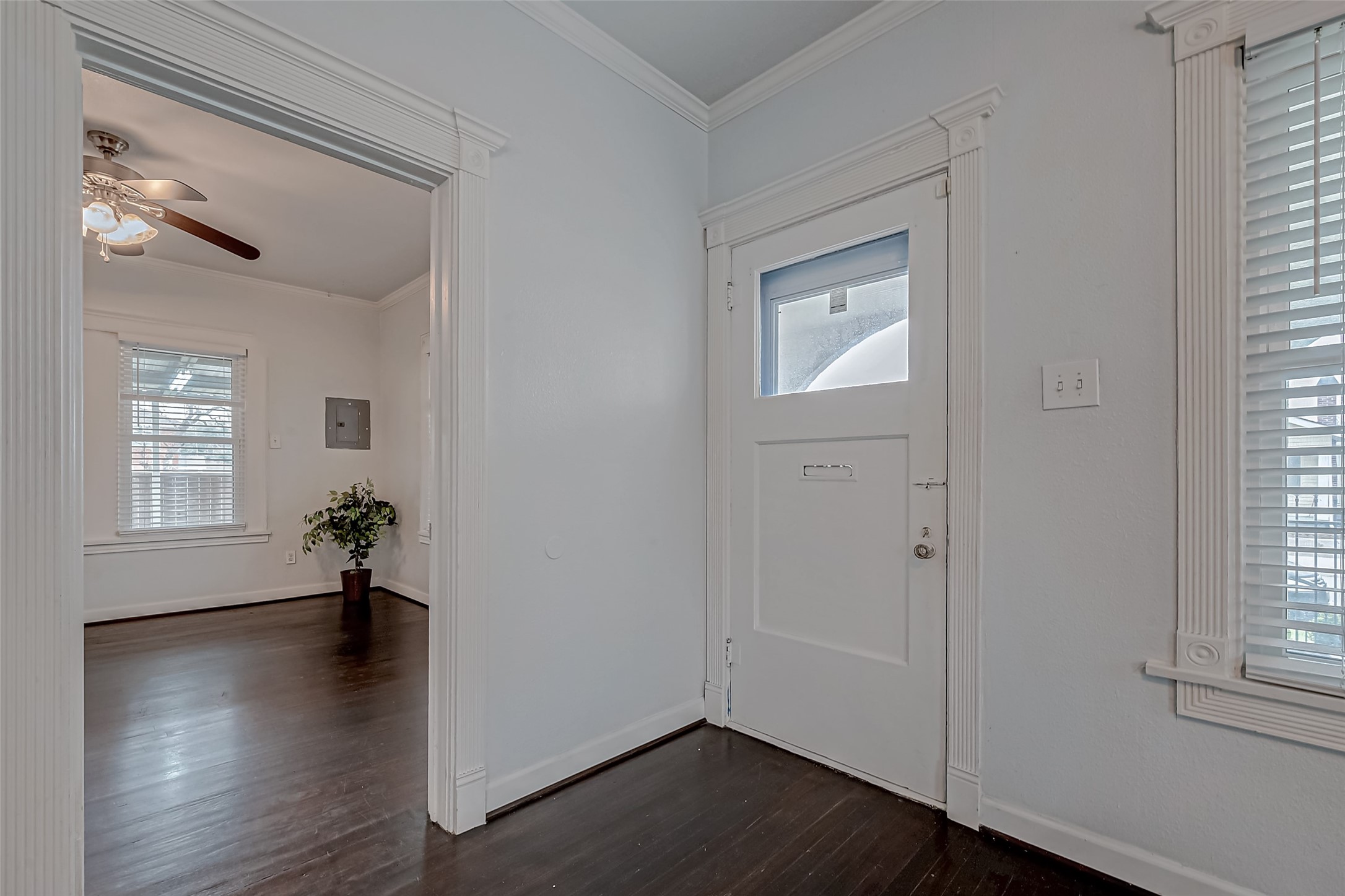4015 Lamar Street Property Photo 6