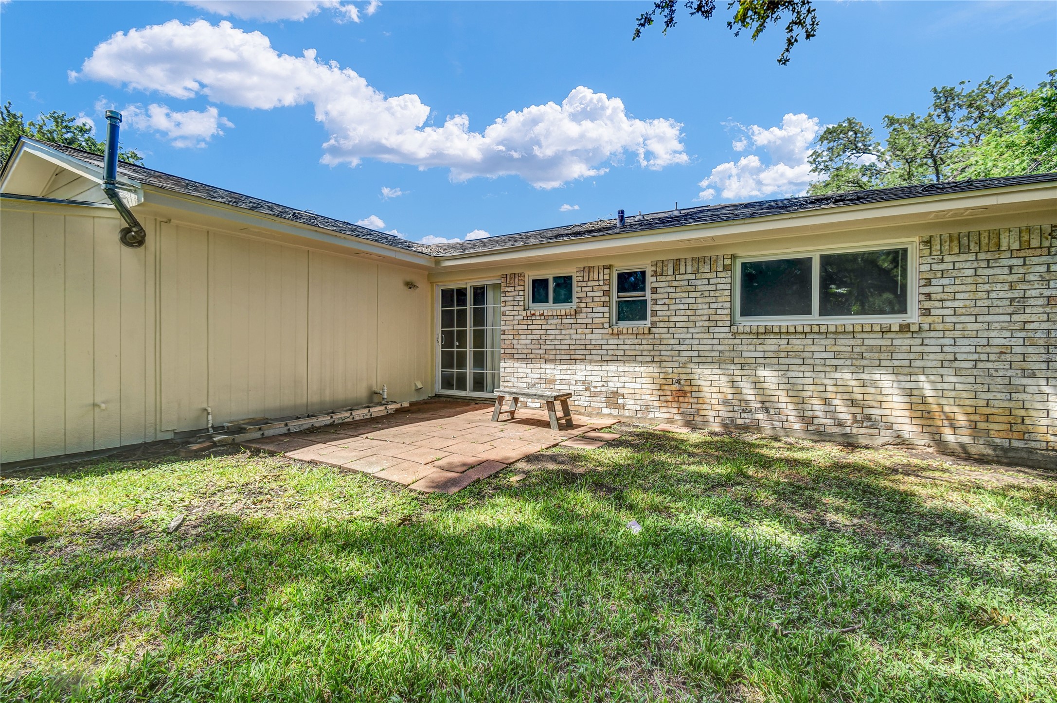 253 N Shanks Street Property Photo 2
