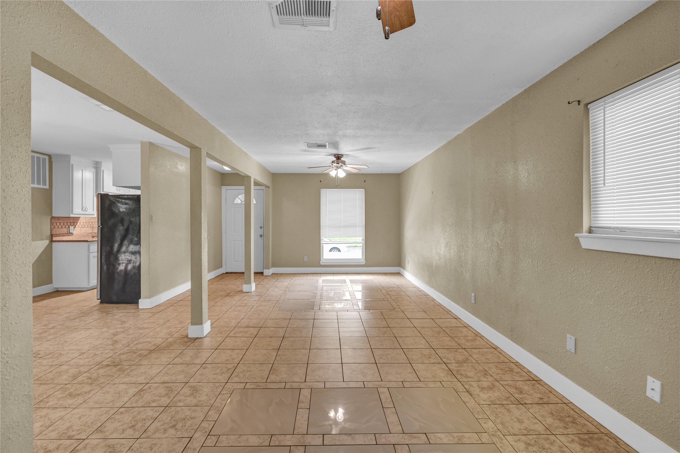 253 N Shanks Street Property Photo 3