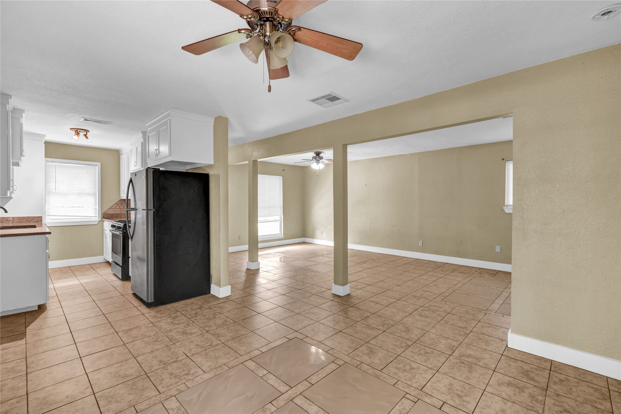 253 N Shanks Street Property Photo 6