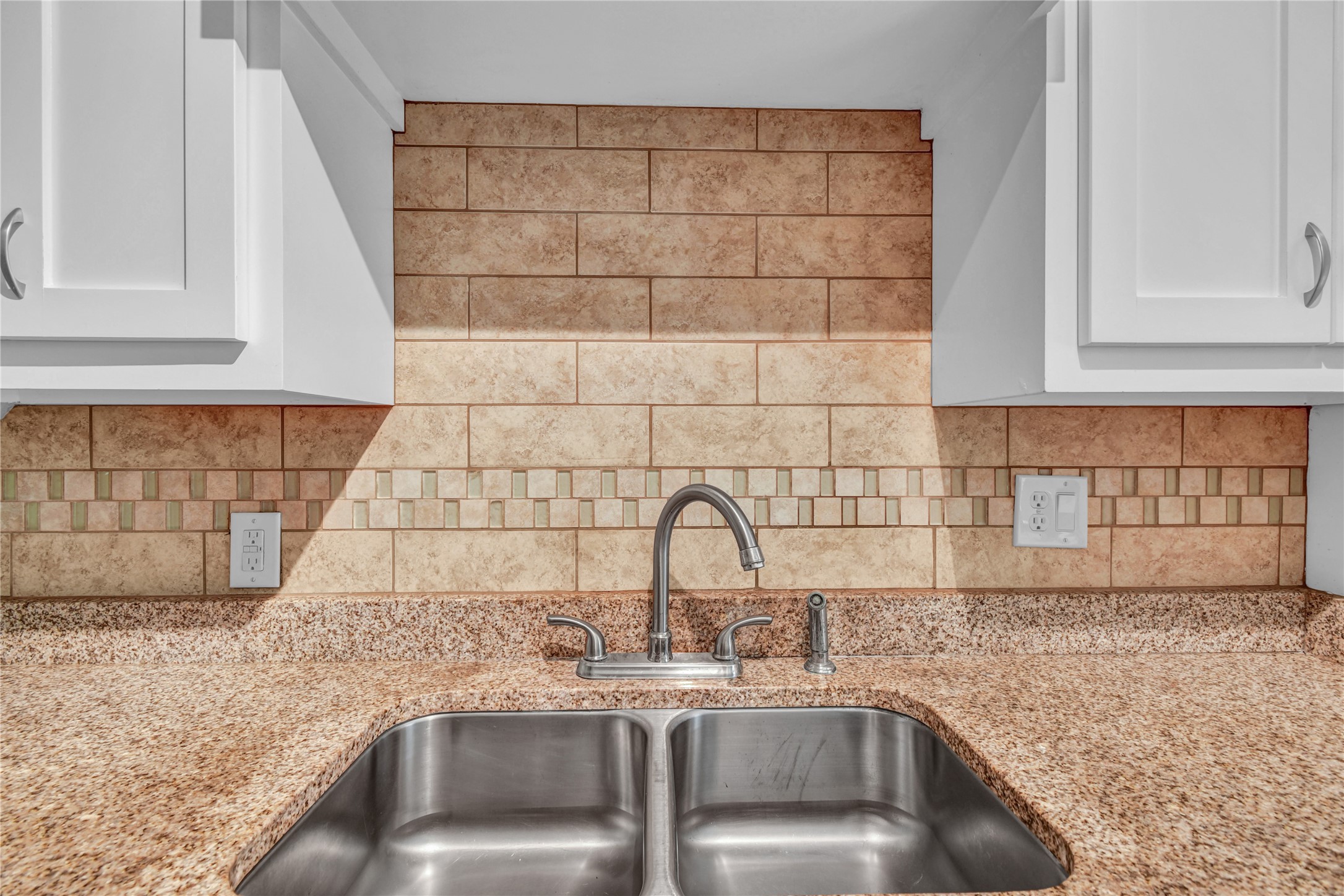 253 N Shanks Street Property Photo 10