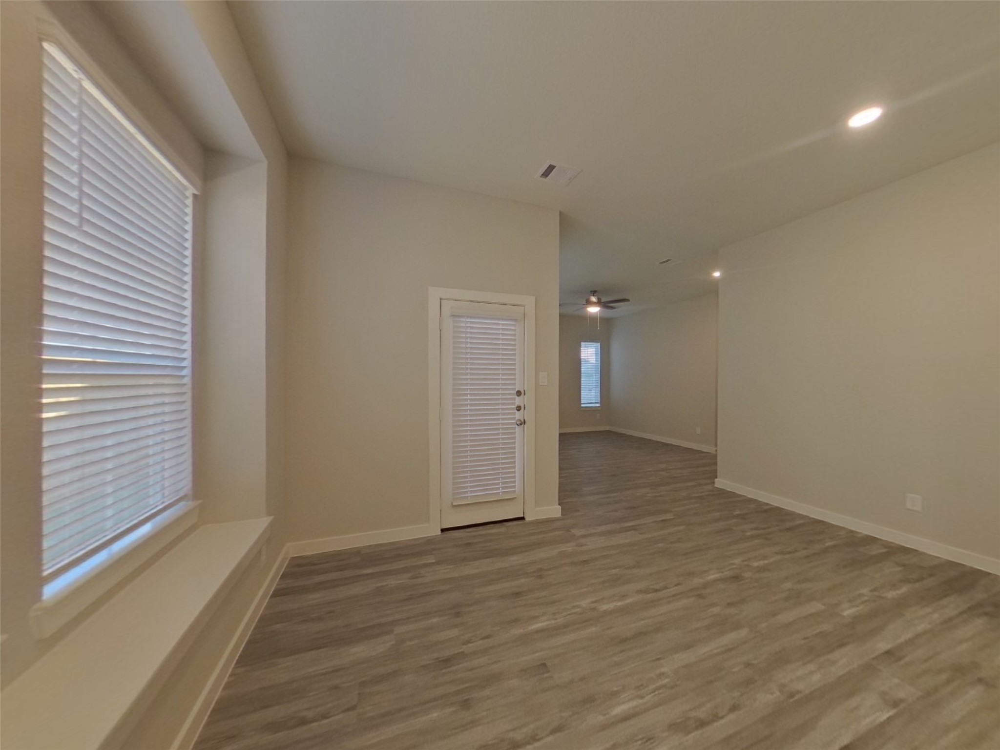 9835 Willow Creek Commerce Drive 535 Property Photo 4