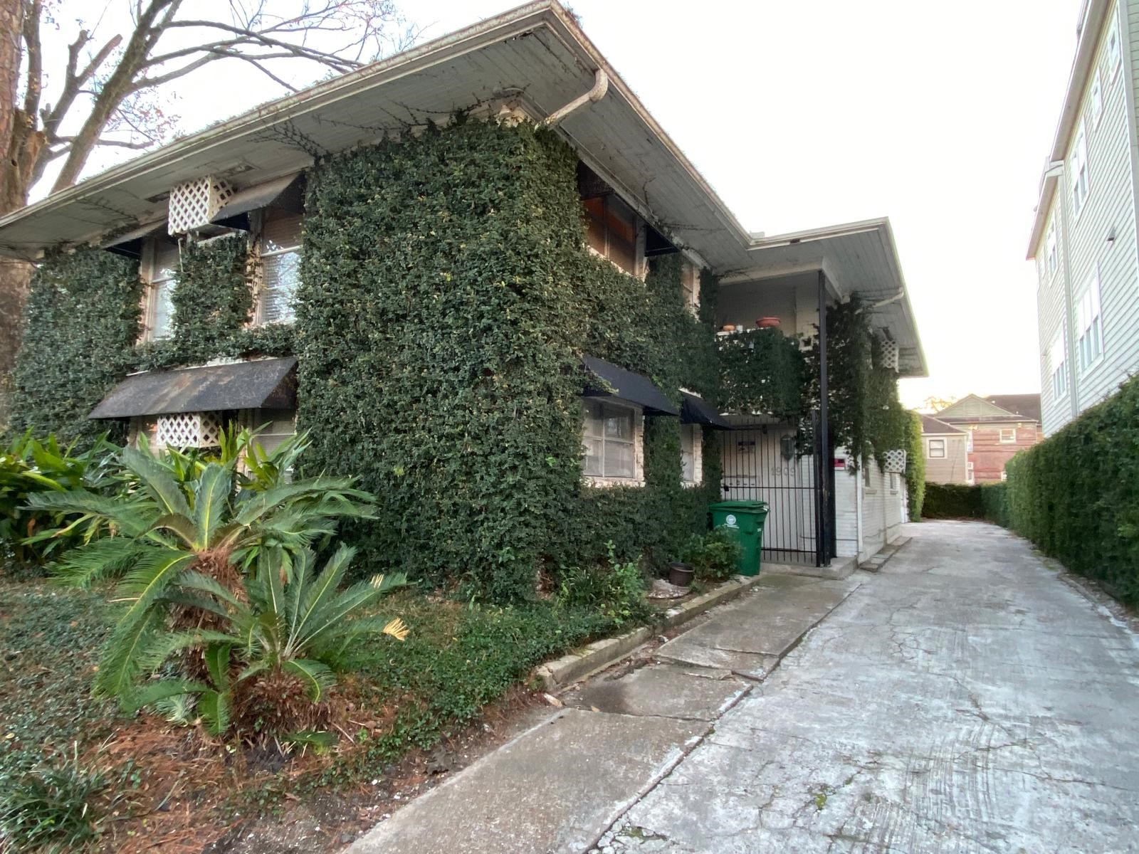 1909 Colquitt Street 3 Property Photo 1