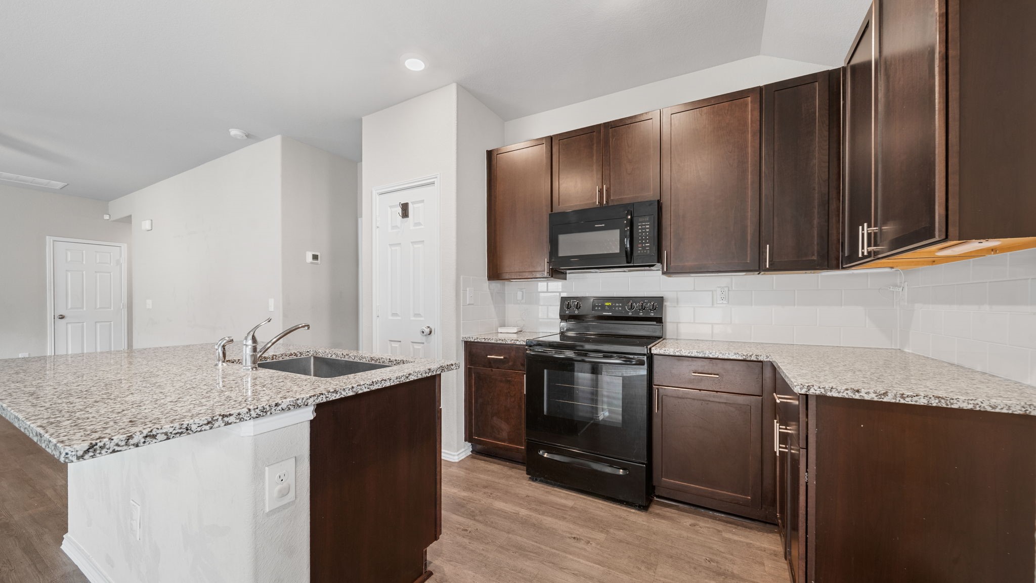 25331 Leather Leaf Court Property Photo 8