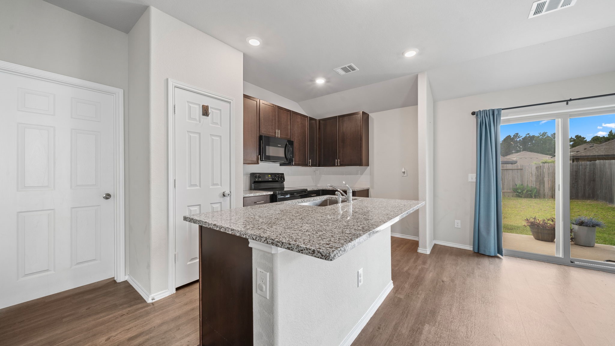 25331 Leather Leaf Court Property Photo 9