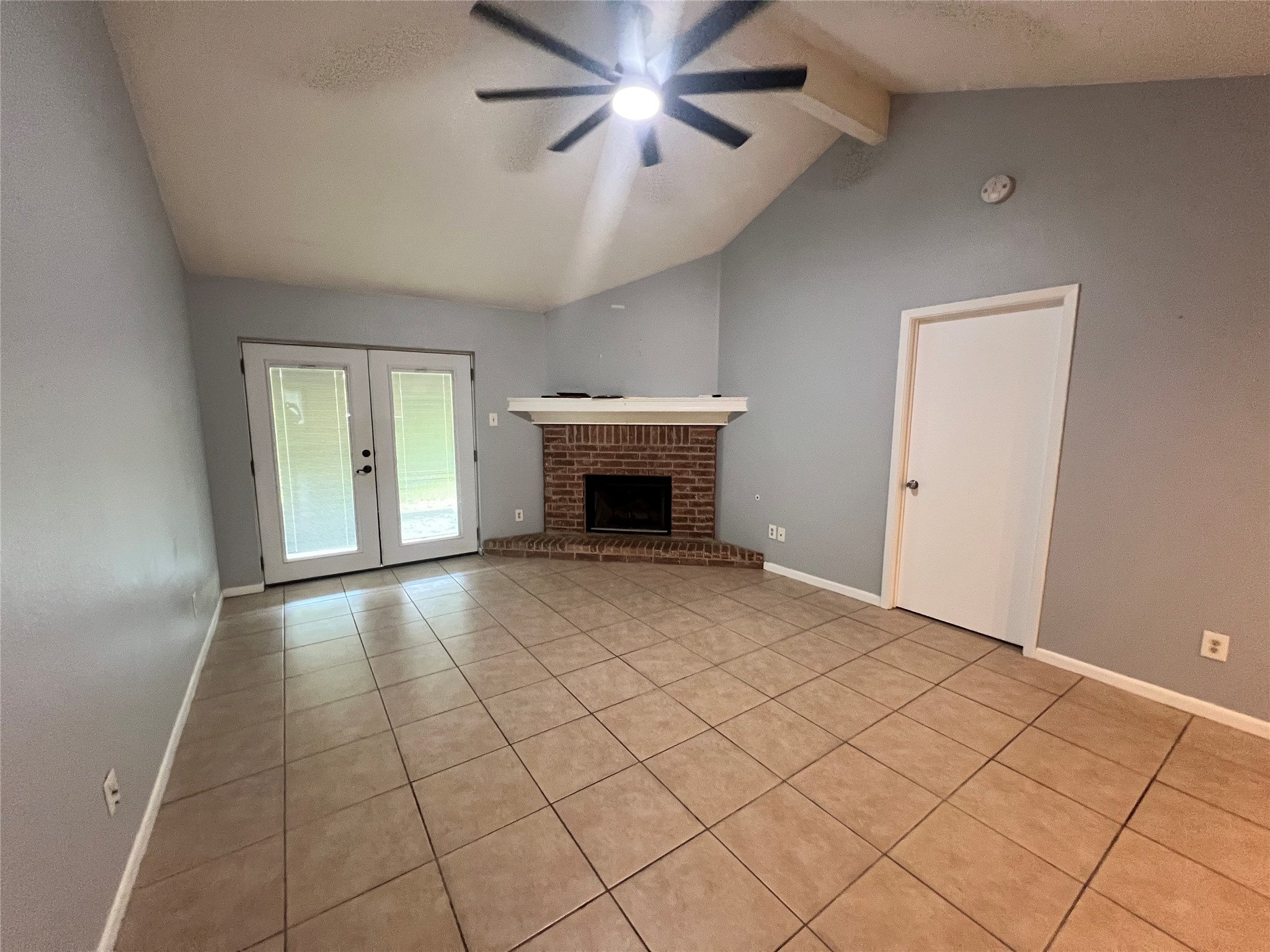 11730 Alamo Drive Property Photo 4