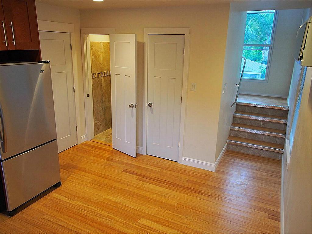 104 Stratford E Property Photo 3