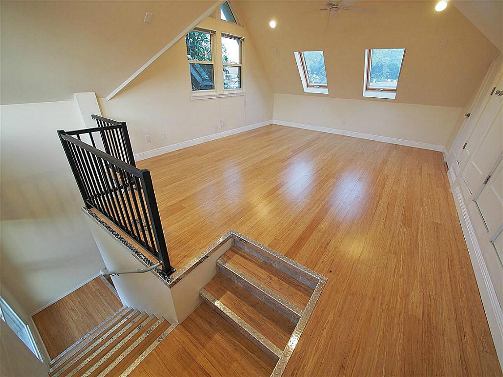 104 Stratford E Property Photo 6