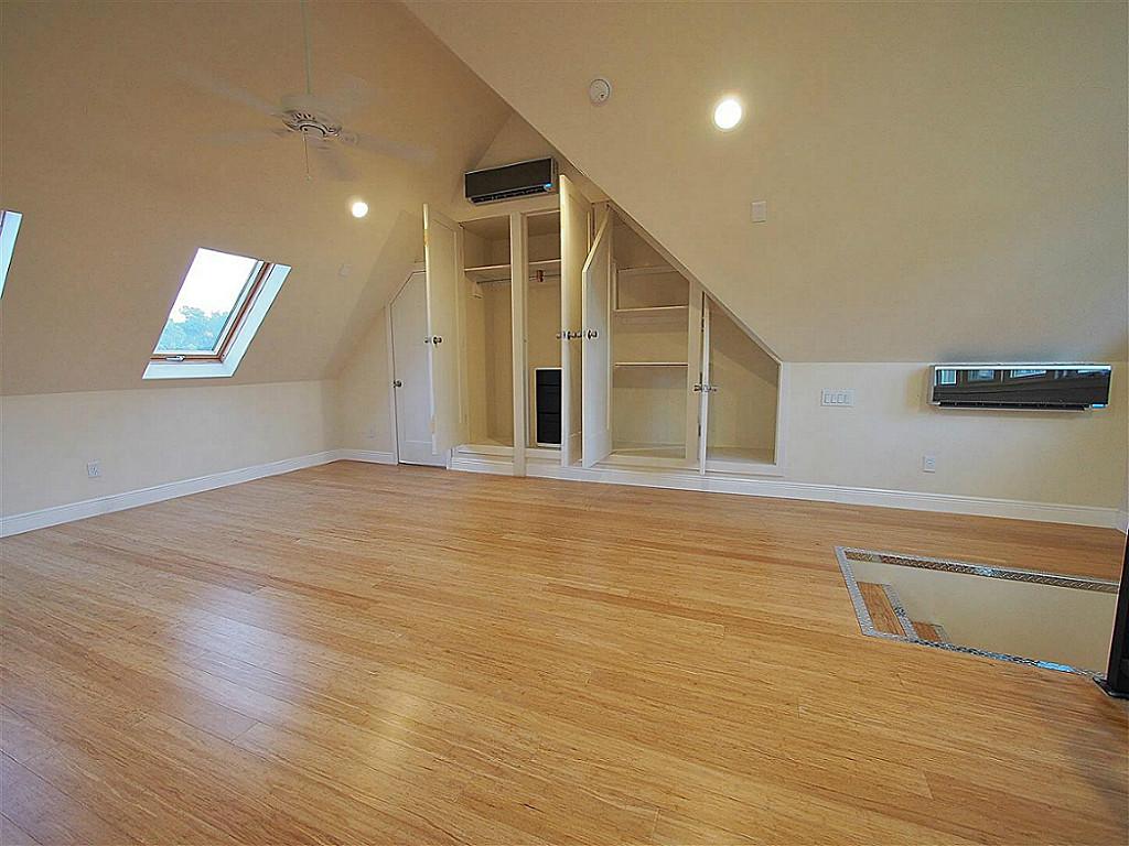 104 Stratford E Property Photo 7