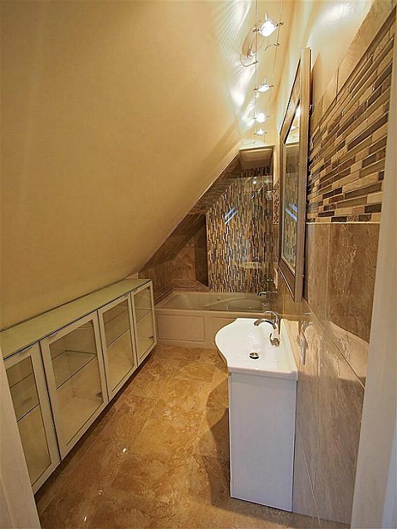 104 Stratford E Property Photo 9