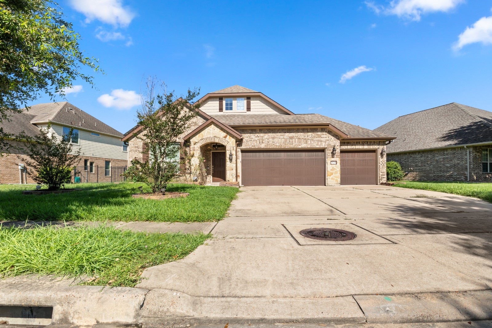 25218 Lockspur Drive Property Photo 3