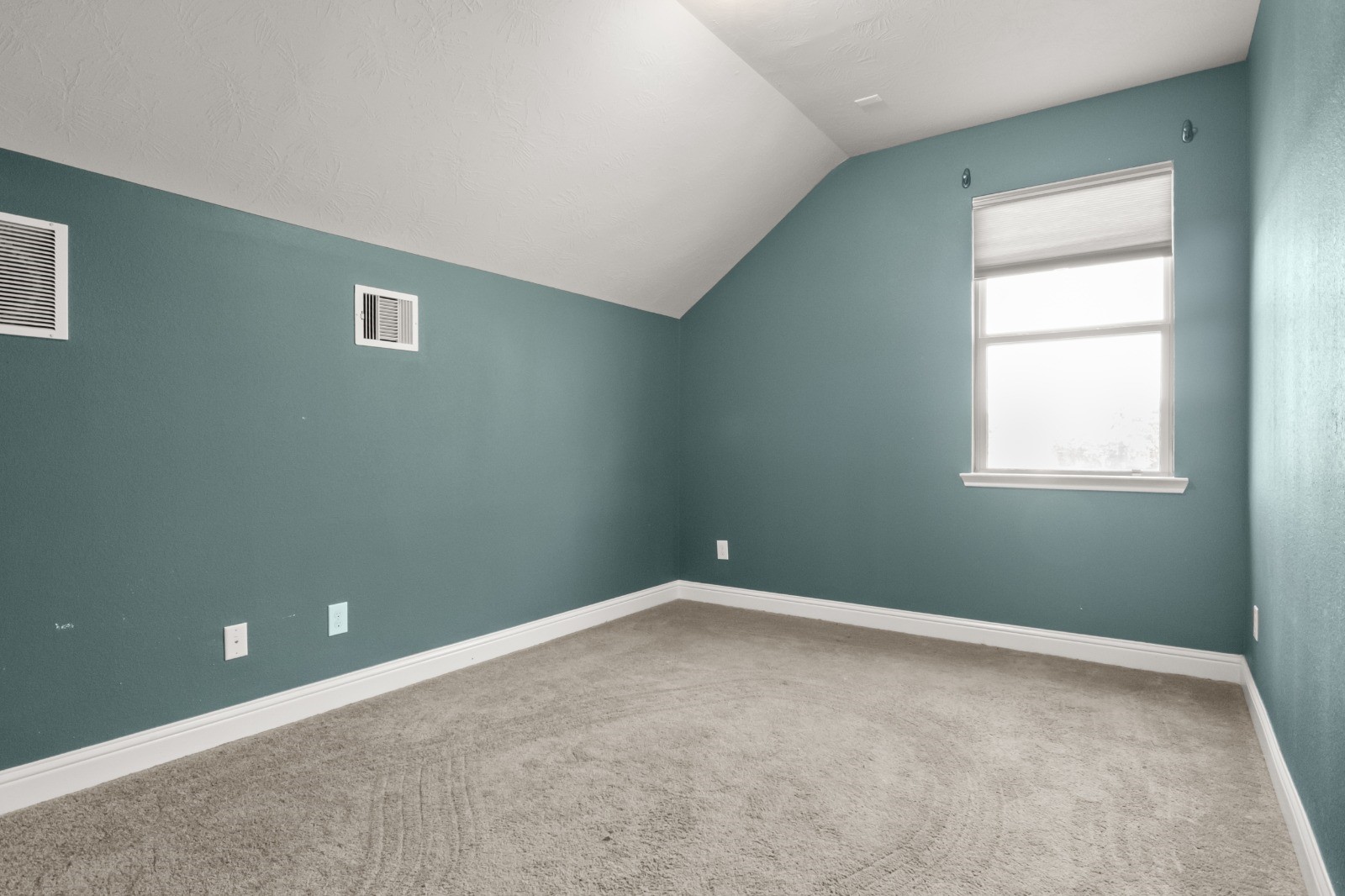 25218 Lockspur Drive Property Photo 7