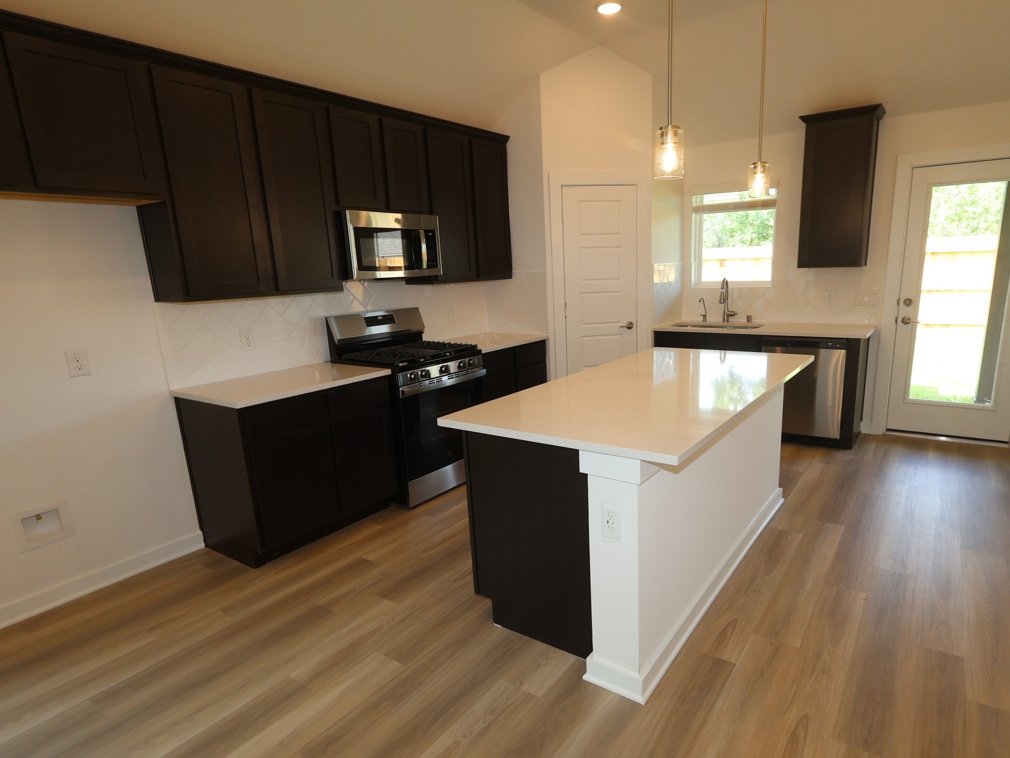 1313 Blue Moon Lane Property Photo 4