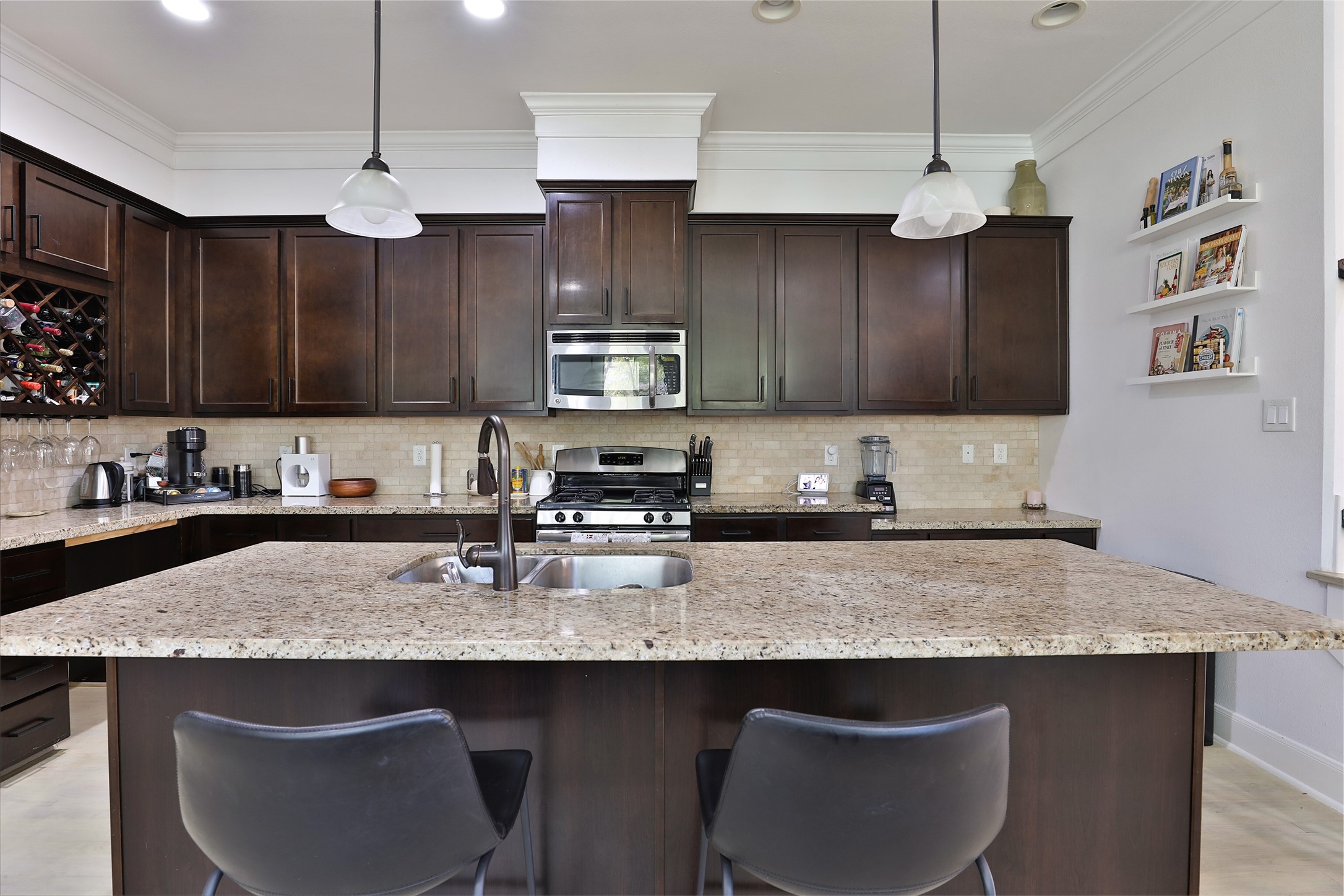 1112 Bingham Street Property Photo 7