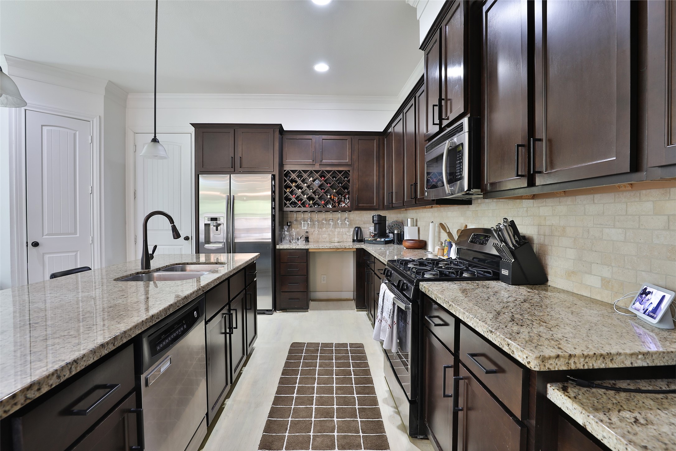 1112 Bingham Street Property Photo 10