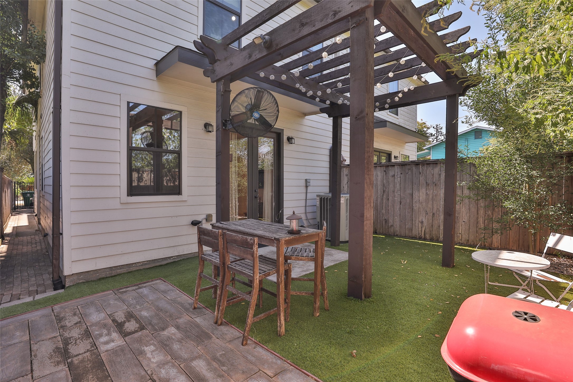 1112 Bingham Street Property Photo 32