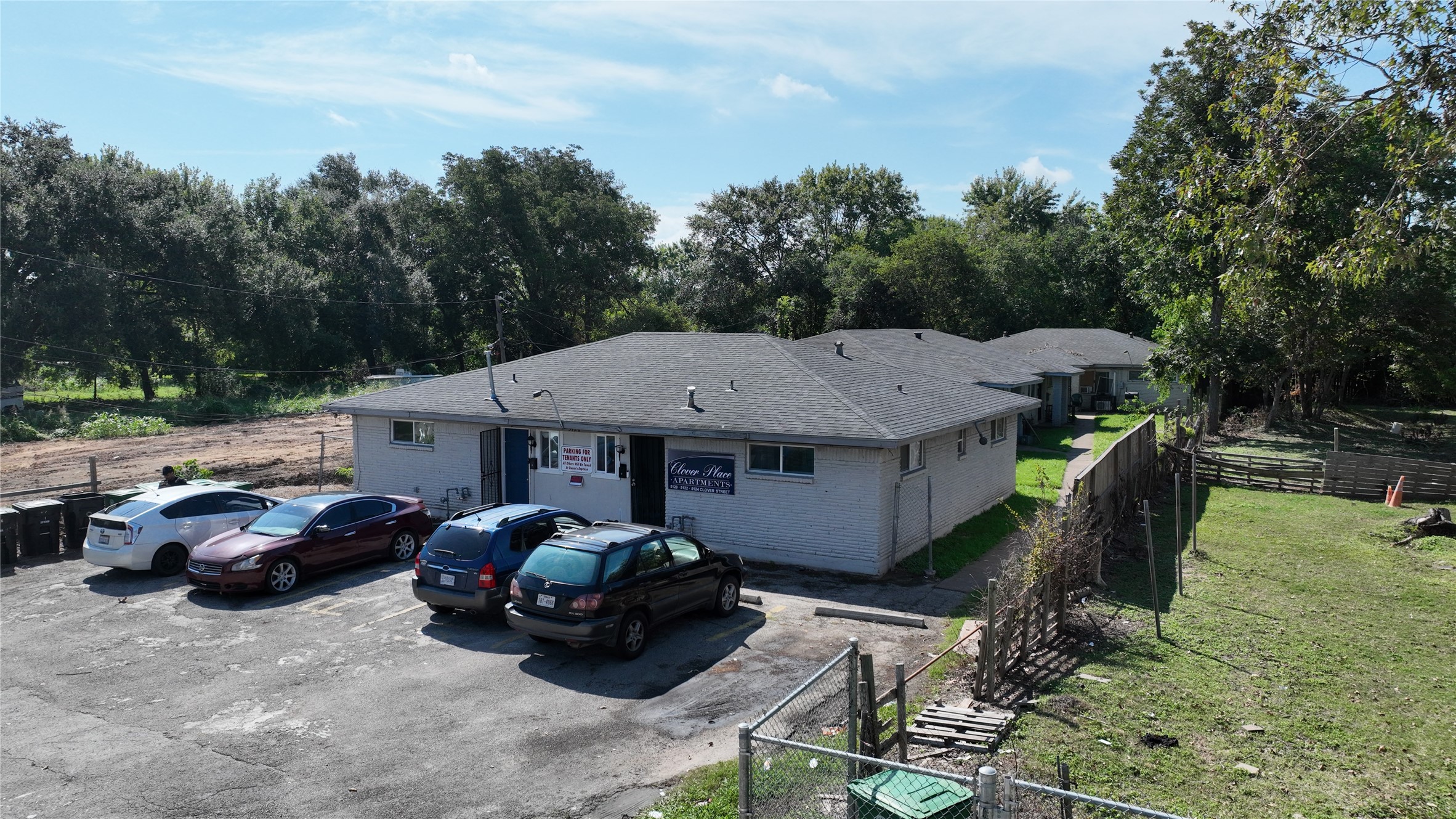 5122 Clover St Street Property Photo 1