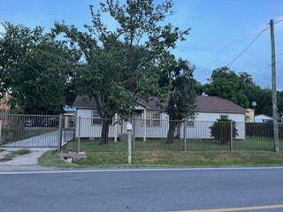 8518 Berwyn Drive Property Photo 3